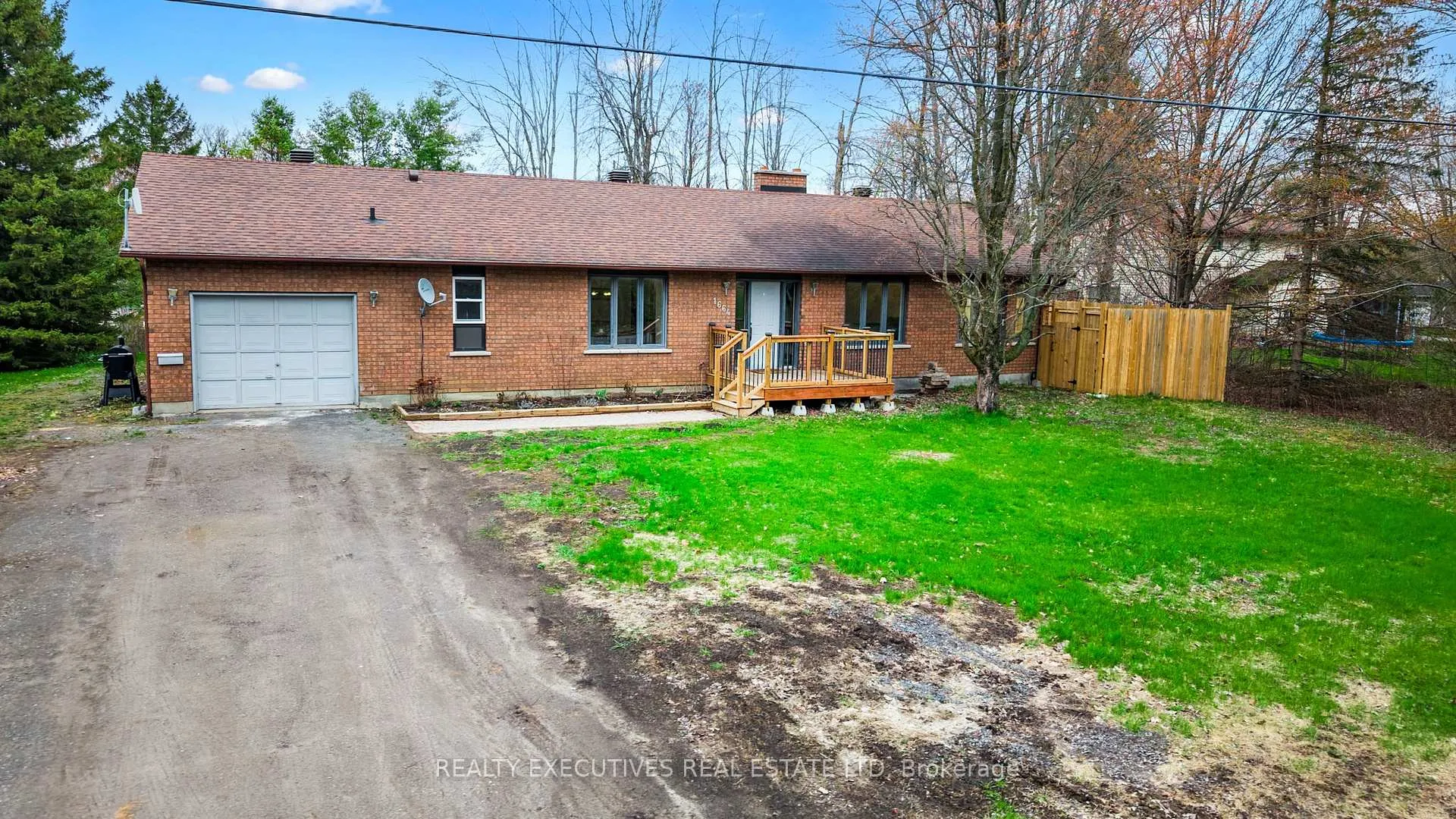 Photo 31 of 1664 Christina Crescent, North Dundas, North Dundas (Mountain) Twp — HOMEH