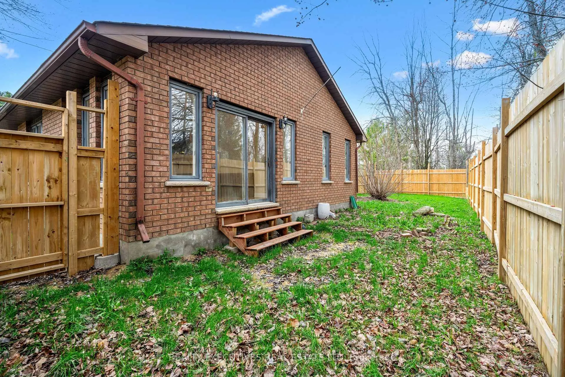Photo 32 of 1664 Christina Crescent, North Dundas, North Dundas (Mountain) Twp — HOMEH
