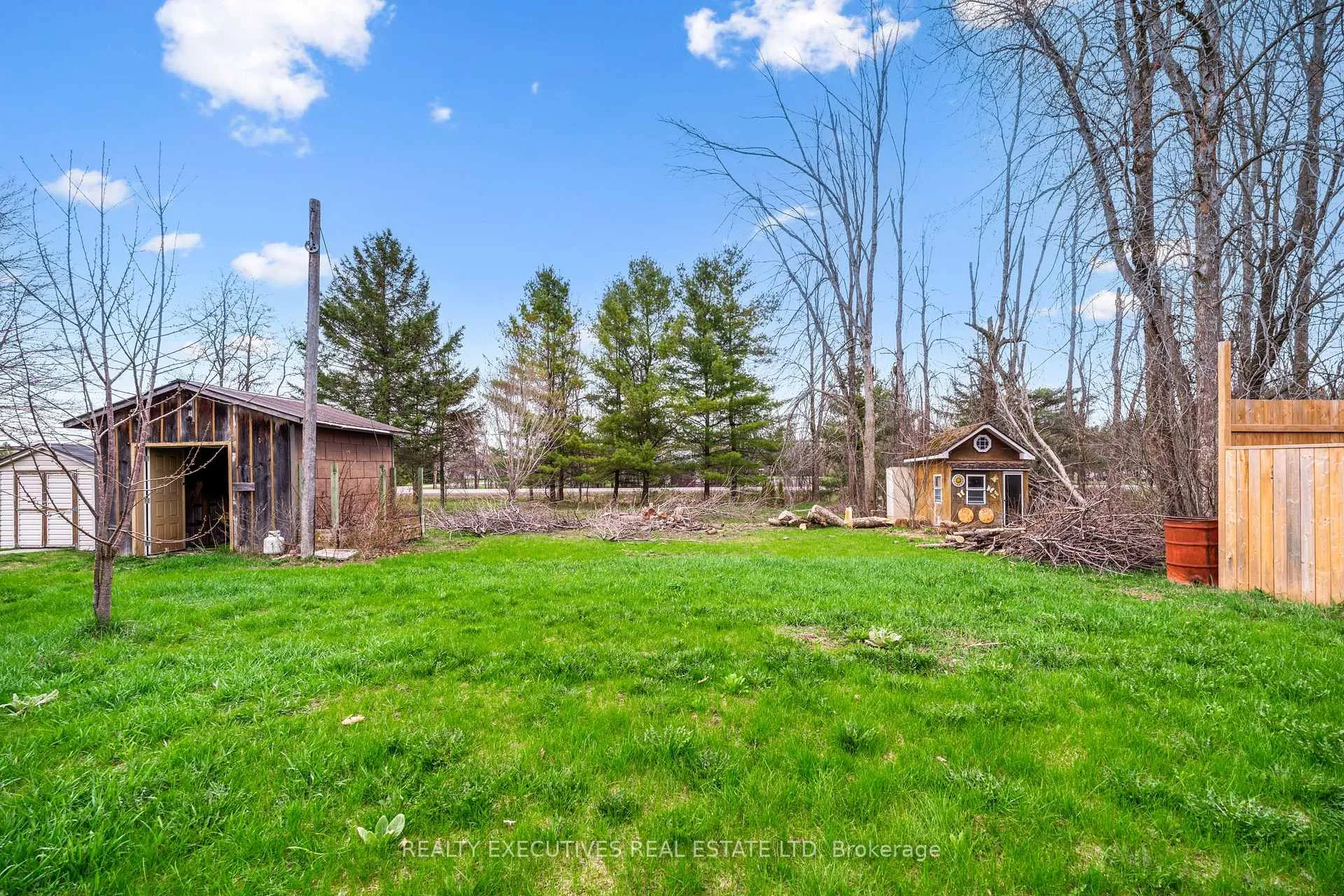 Photo 35 of 1664 Christina Crescent, North Dundas, North Dundas (Mountain) Twp — HOMEH