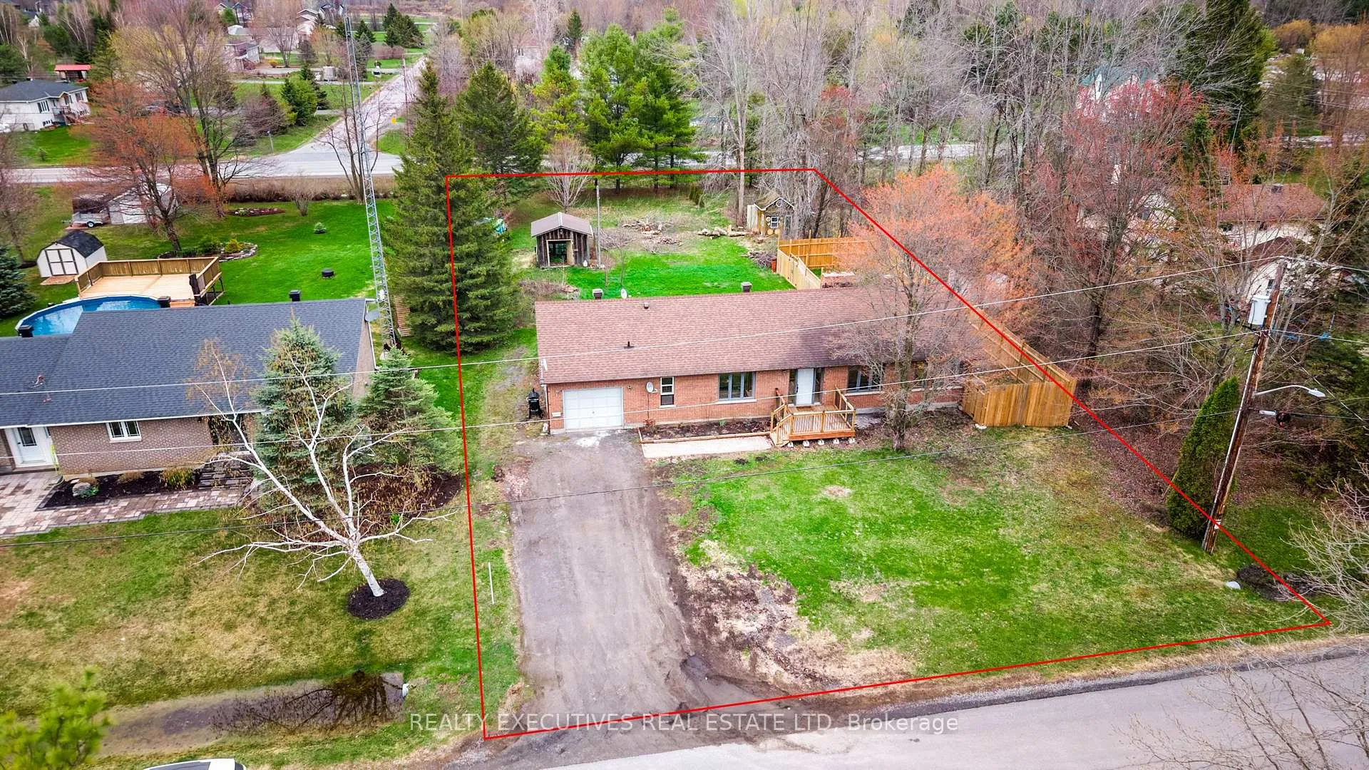 Photo 37 of 1664 Christina Crescent, North Dundas, North Dundas (Mountain) Twp — HOMEH