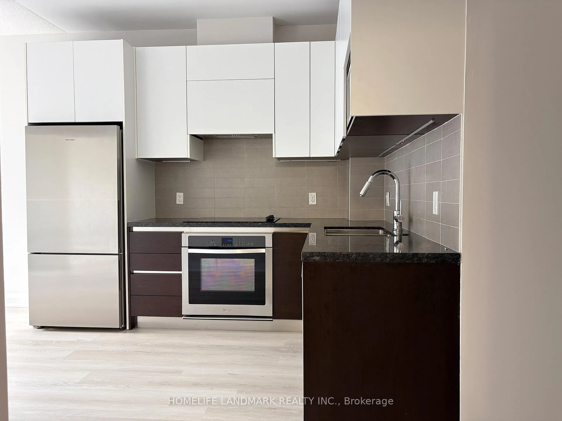 Photo 10 of Unit 306, 25 Water Walk Drive, Markham, Unionville — HOMEH