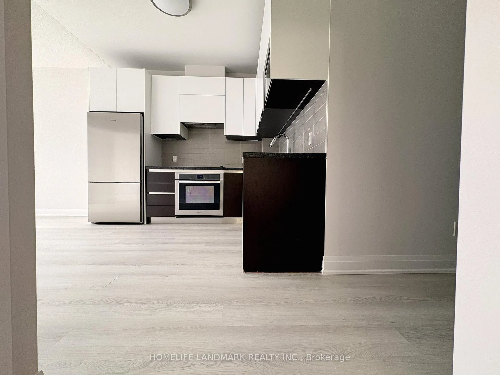 Photo 11 of Unit 306, 25 Water Walk Drive, Markham, Unionville — HOMEH
