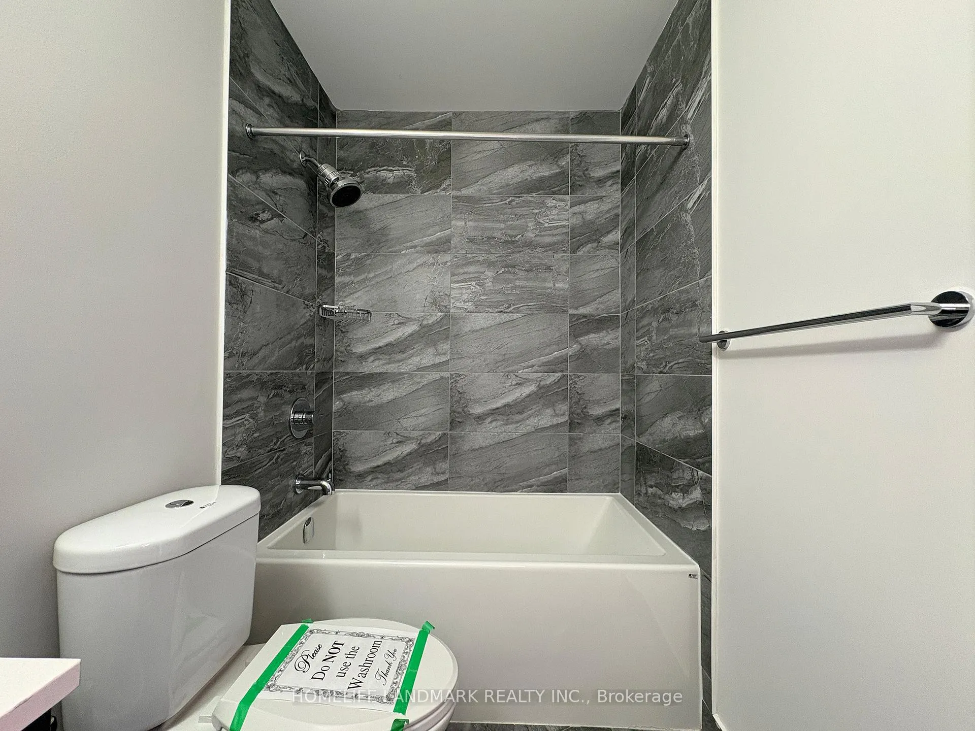 Photo 12 of Unit 306, 25 Water Walk Drive, Markham, Unionville — HOMEH
