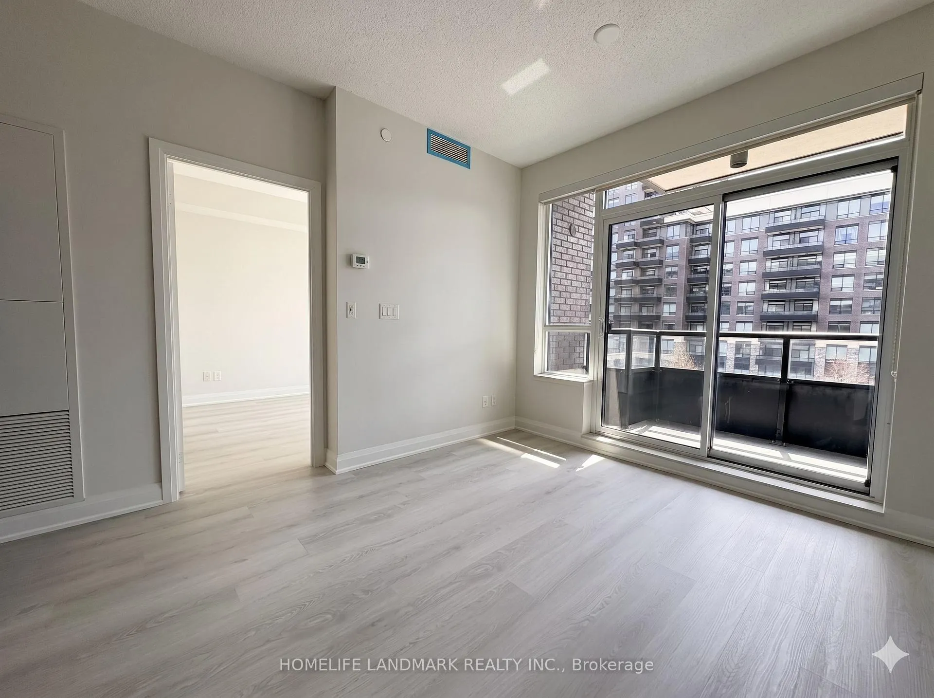 Photo 15 of Unit 306, 25 Water Walk Drive, Markham, Unionville — HOMEH