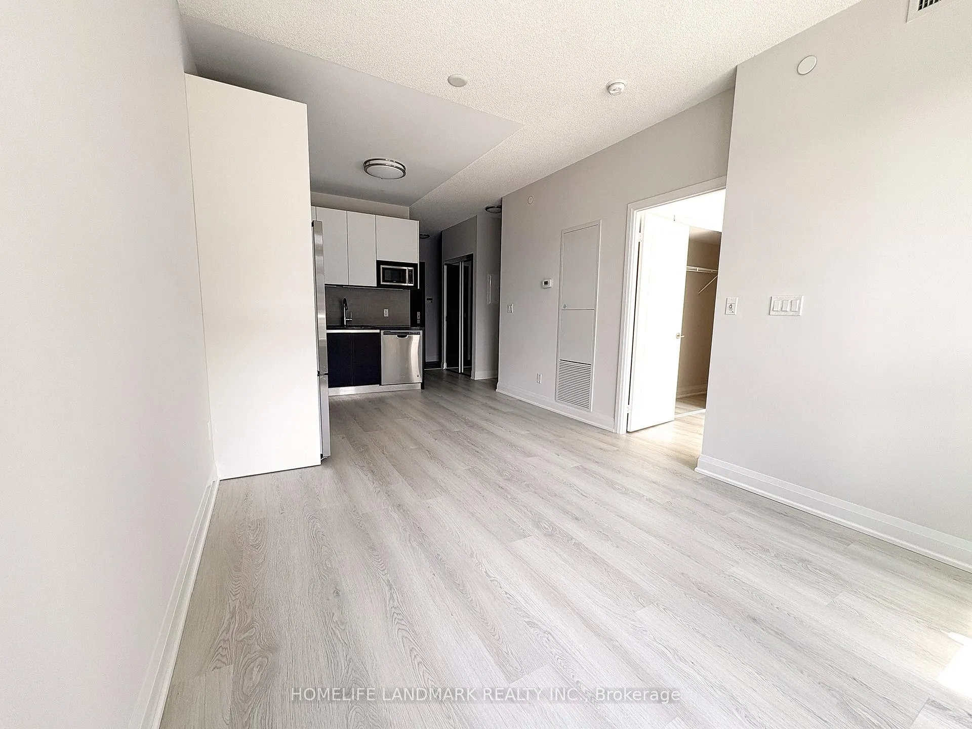 Photo 16 of Unit 306, 25 Water Walk Drive, Markham, Unionville — HOMEH
