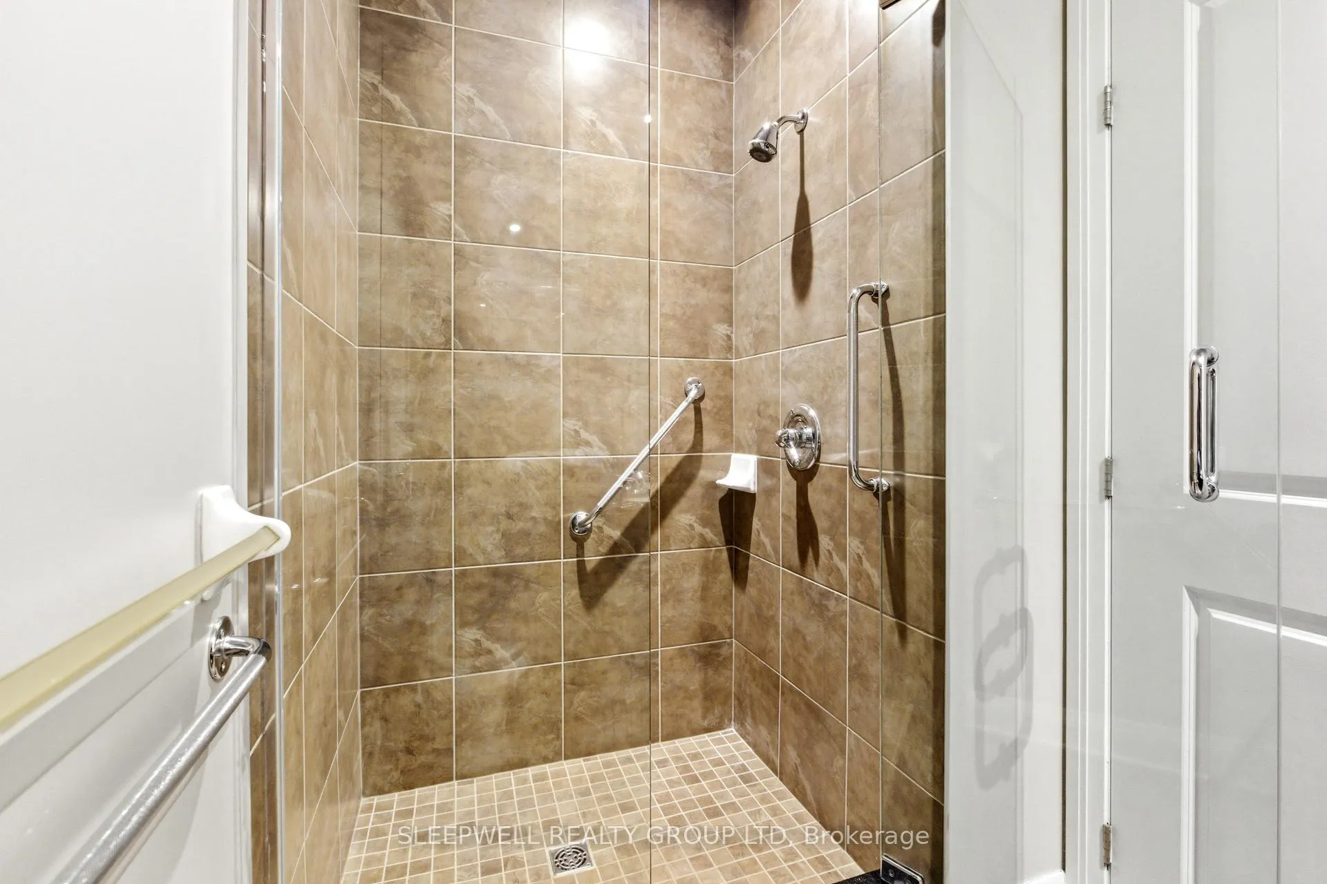 Photo 21 of Unit PH03, 295 Mackay Street, Ottawa, Lindenlea — HOMEH
