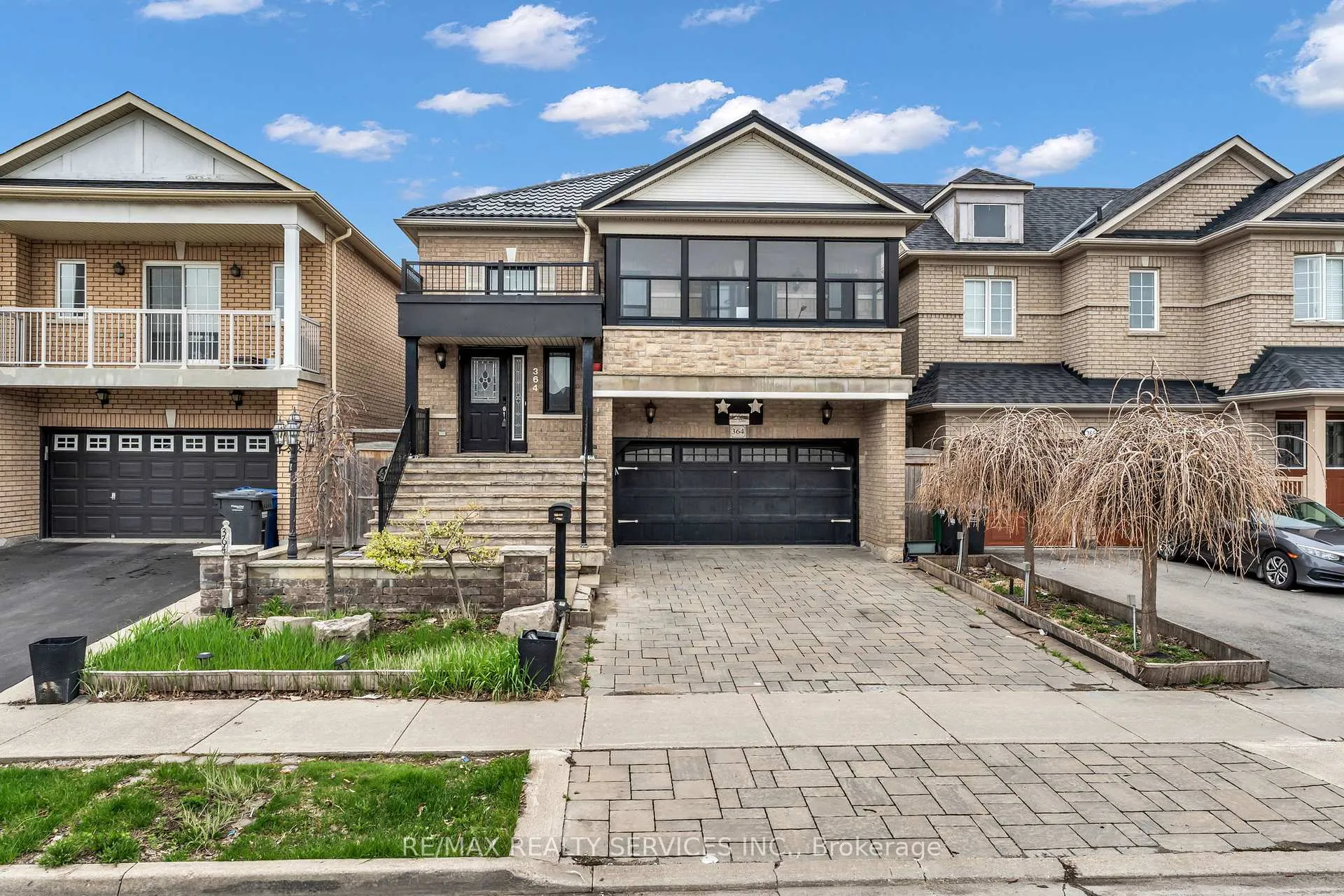 Photo 1 of 364 Queen Mary Drive, Brampton, Fletcher's Meadow — HOMEH