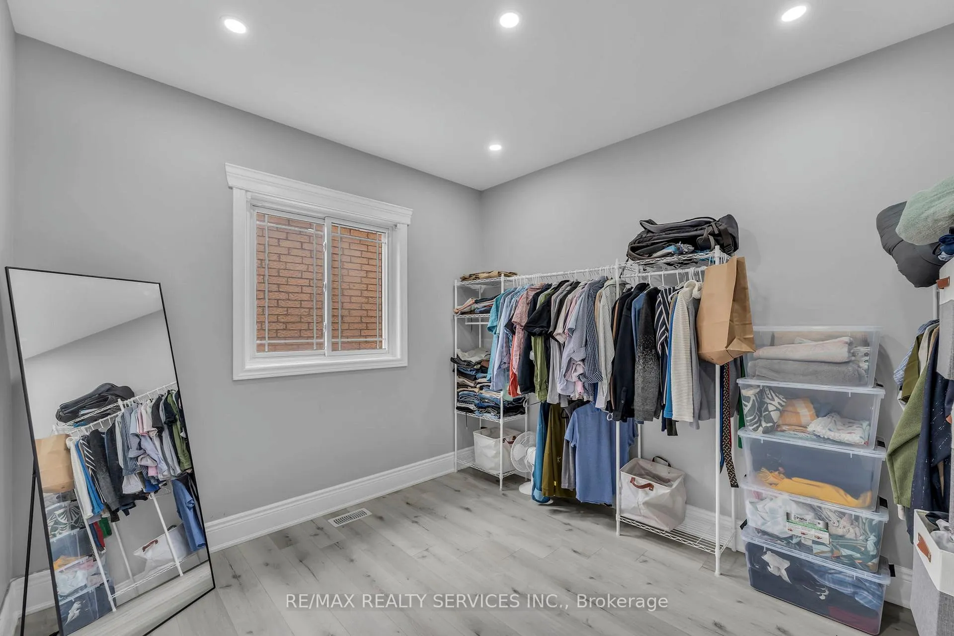 Photo 20 of 364 Queen Mary Drive, Brampton, Fletcher's Meadow — HOMEH