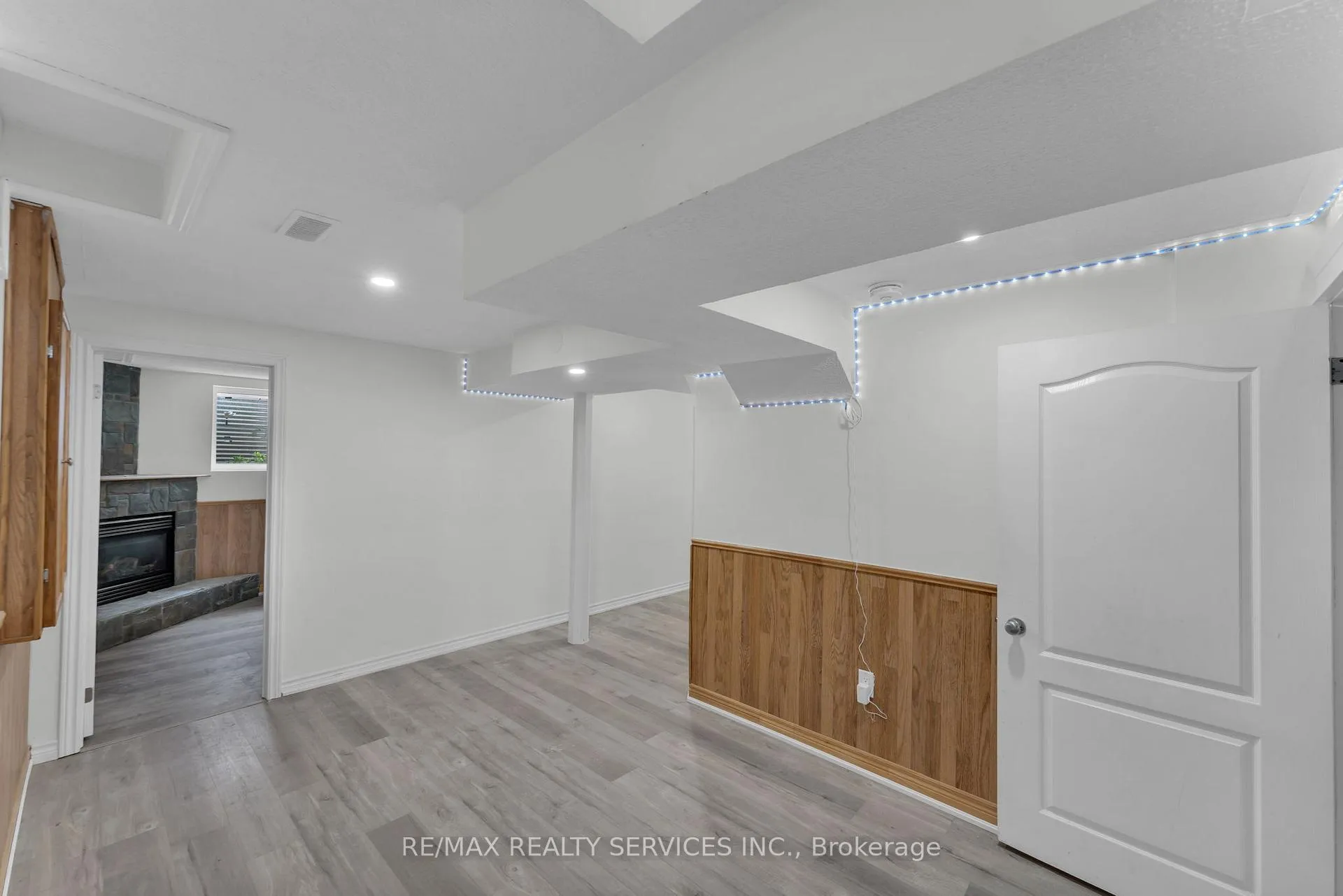Photo 29 of 364 Queen Mary Drive, Brampton, Fletcher's Meadow — HOMEH