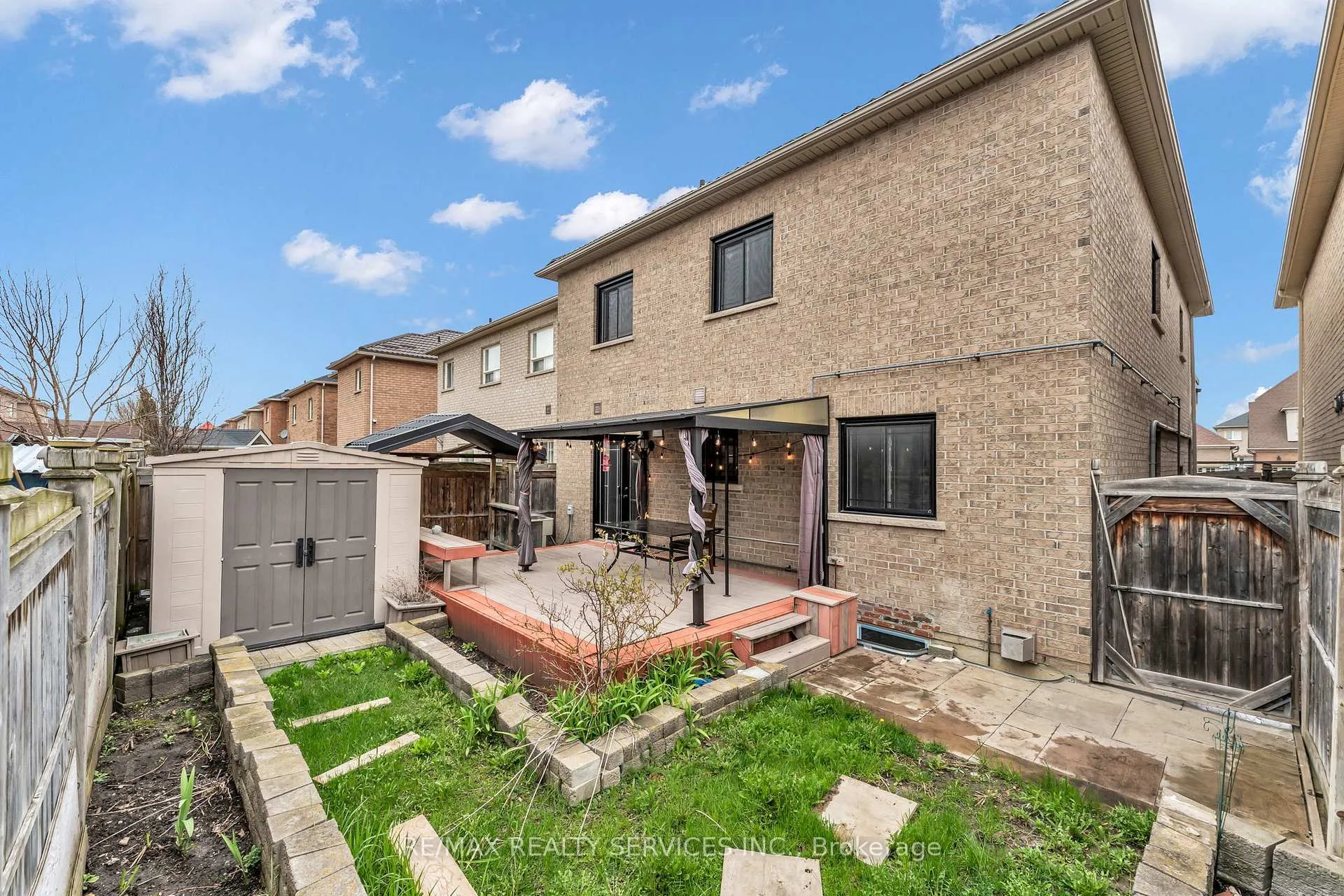 Photo 40 of 364 Queen Mary Drive, Brampton, Fletcher's Meadow — HOMEH