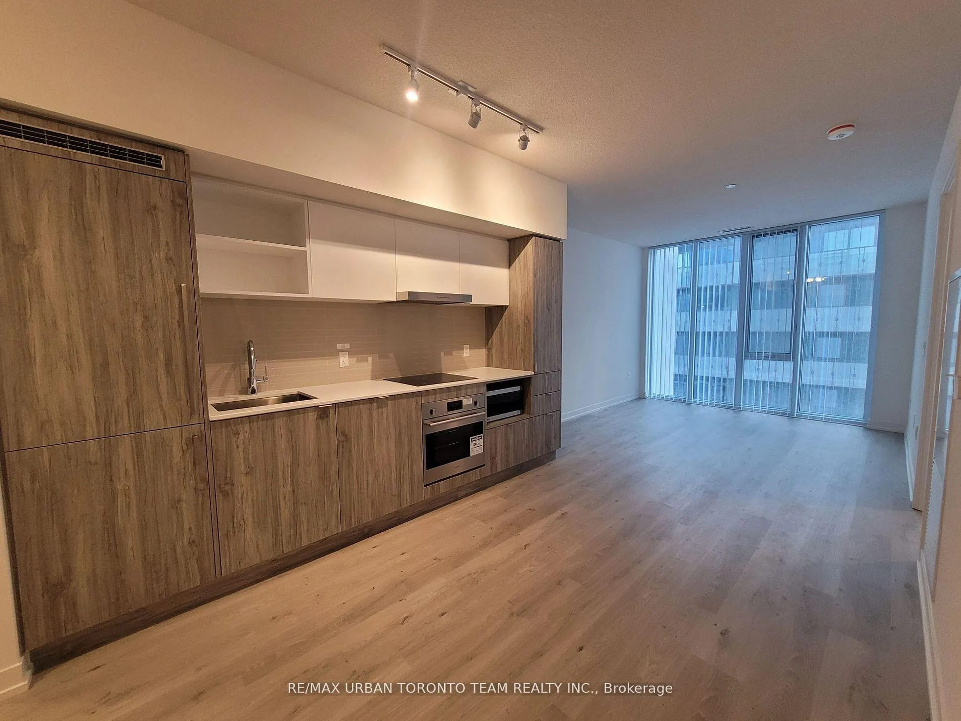 Photo 2 of Unit 1001, 138 Downes Street, Toronto, Waterfront Communities — HOMEH