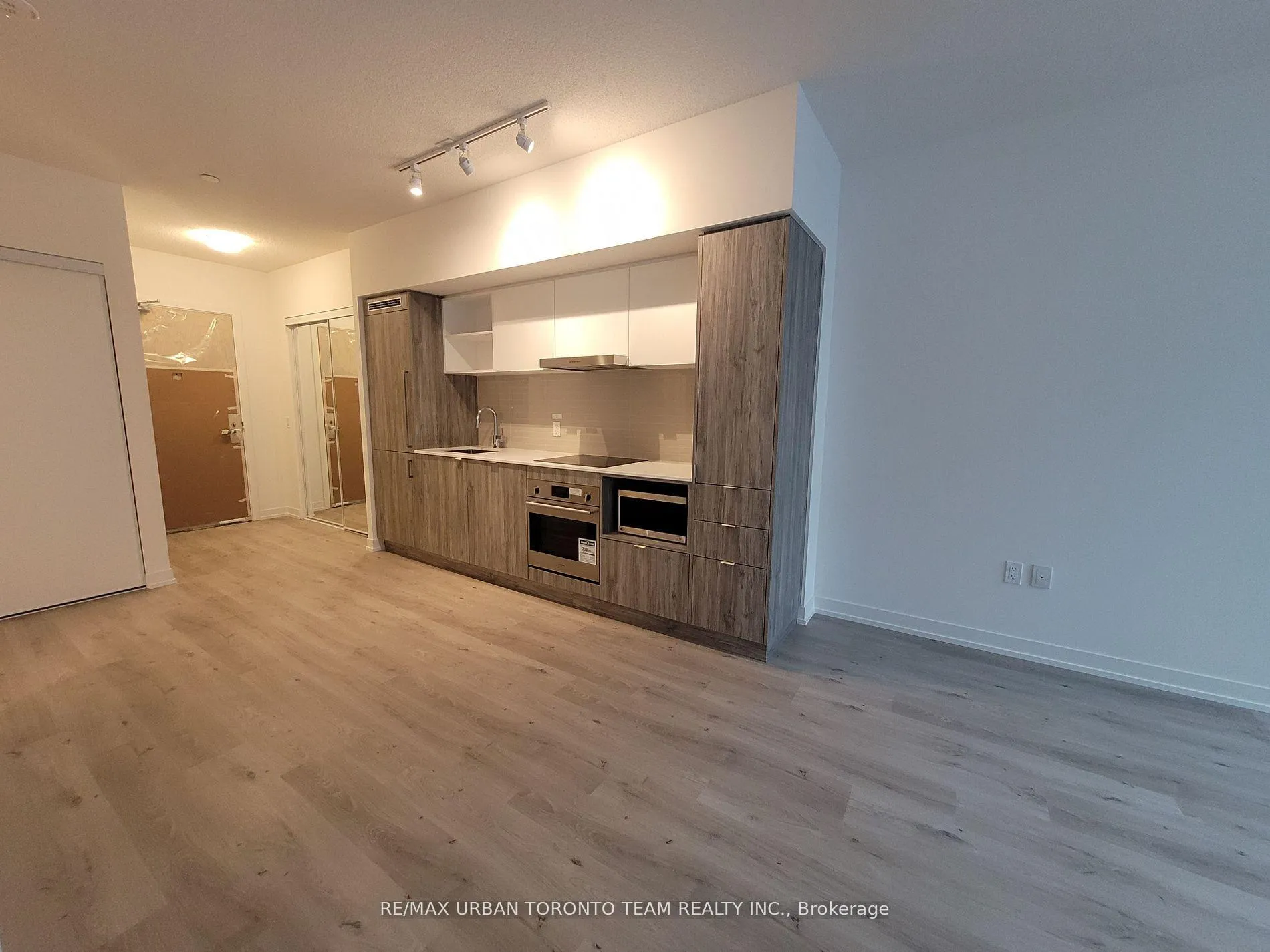 Photo 4 of Unit 1001, 138 Downes Street, Toronto, Waterfront Communities — HOMEH