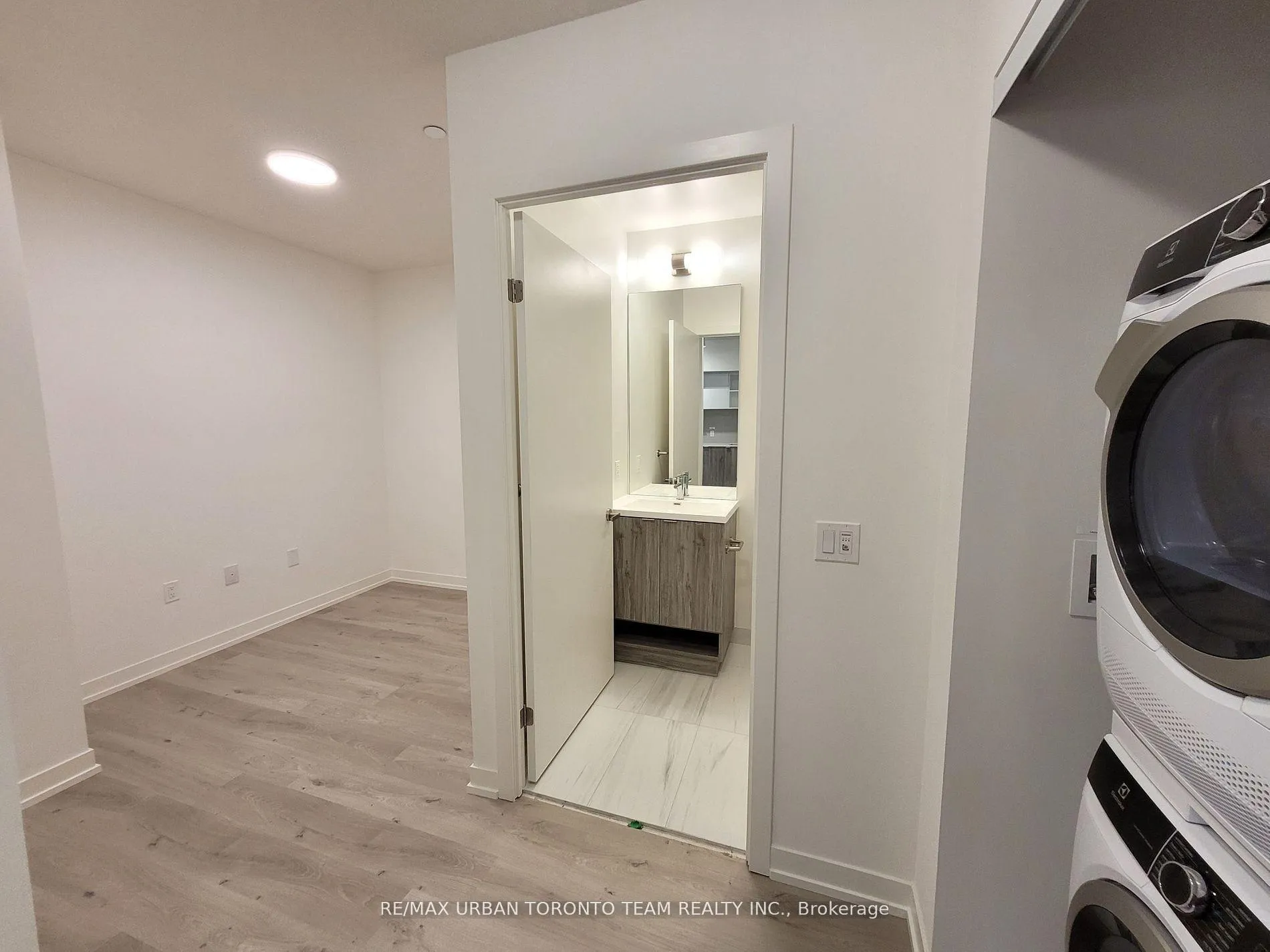 Photo 9 of Unit 1001, 138 Downes Street, Toronto, Waterfront Communities — HOMEH