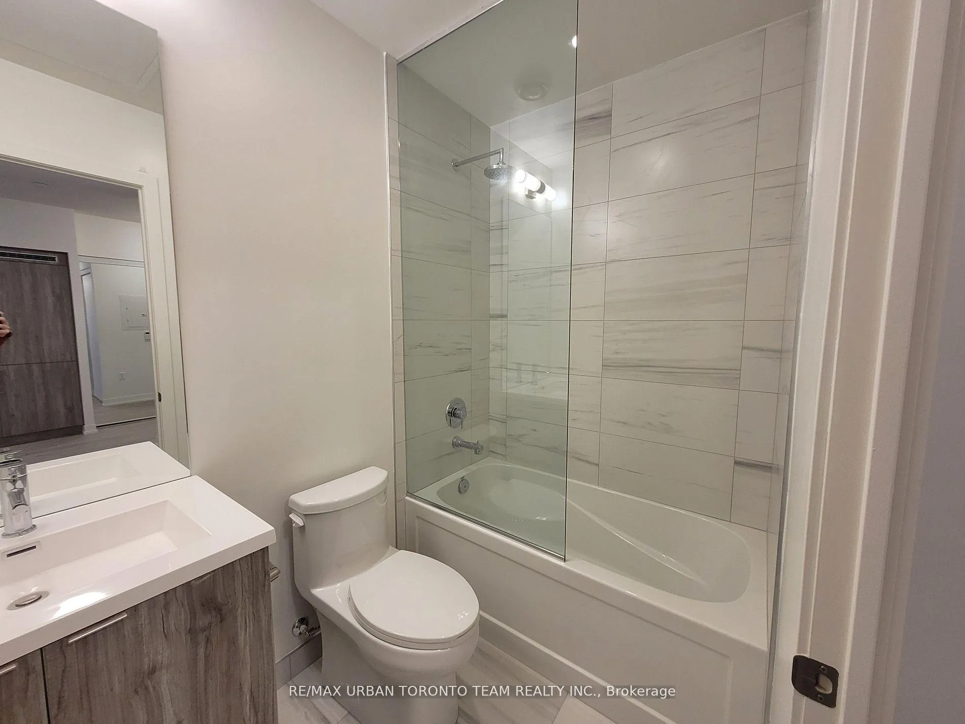 Photo 11 of Unit 1001, 138 Downes Street, Toronto, Waterfront Communities — HOMEH