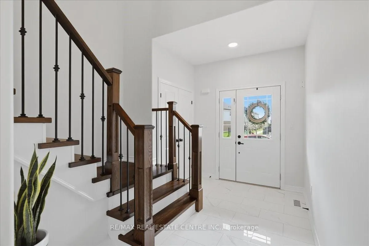 Photo 3 of 76 Chamomile Drive, Hamilton, Eleanor — HOMEH
