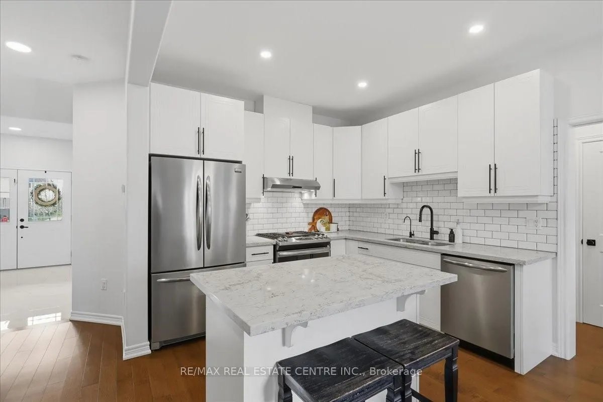 Photo 8 of 76 Chamomile Drive, Hamilton, Eleanor — HOMEH