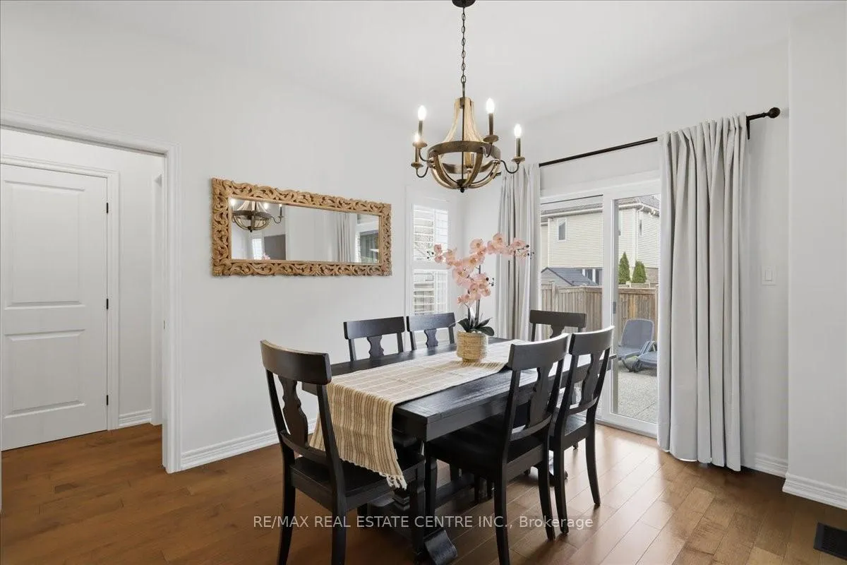 Photo 14 of 76 Chamomile Drive, Hamilton, Eleanor — HOMEH