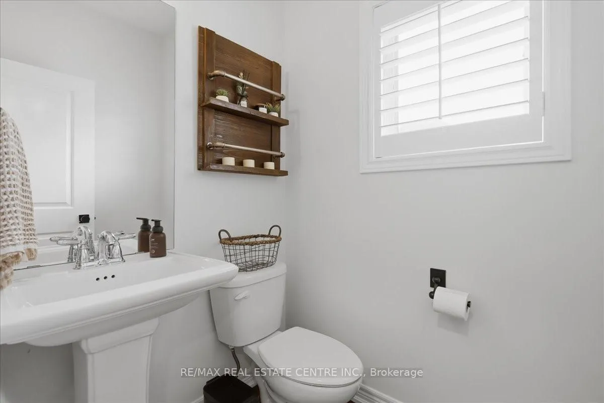 Photo 15 of 76 Chamomile Drive, Hamilton, Eleanor — HOMEH