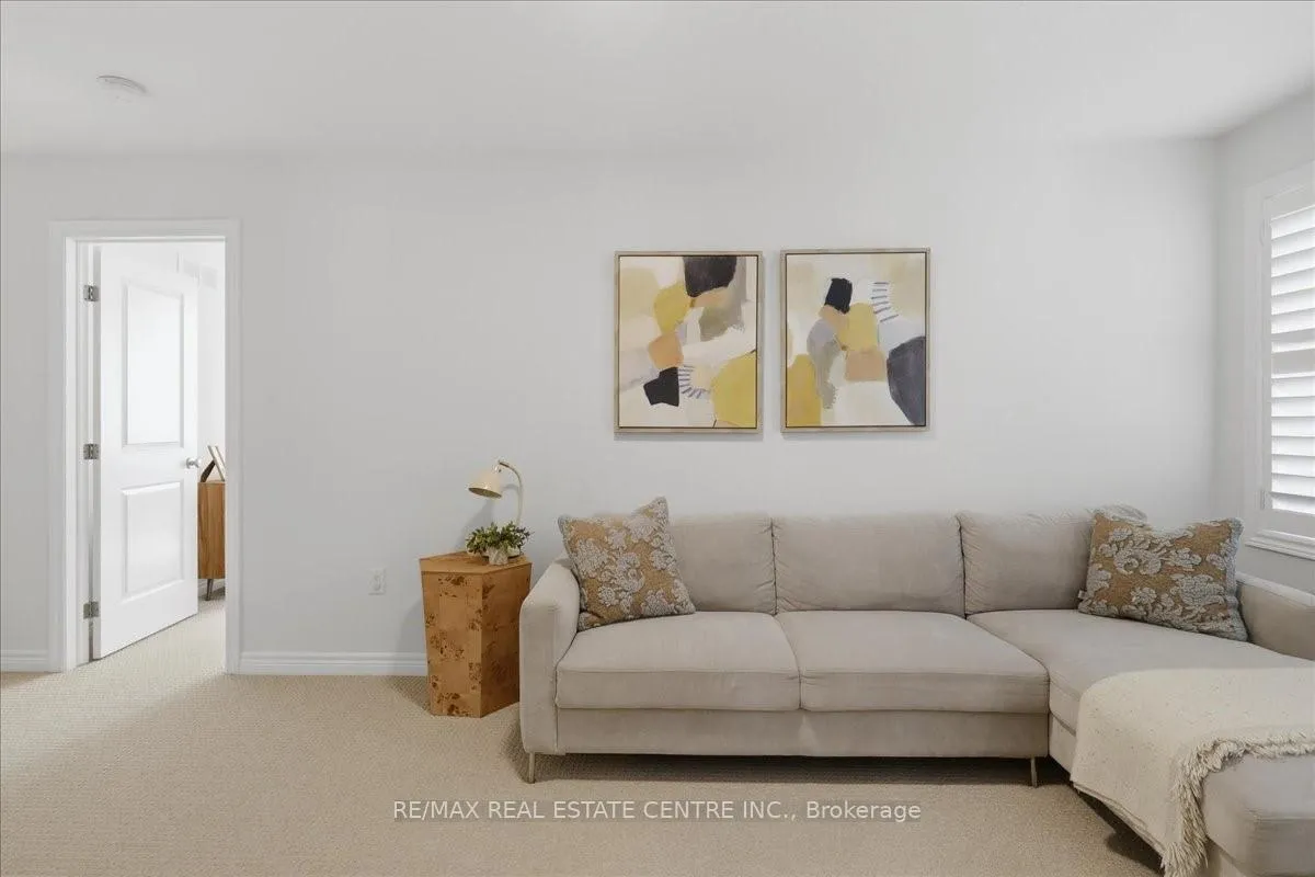 Photo 19 of 76 Chamomile Drive, Hamilton, Eleanor — HOMEH