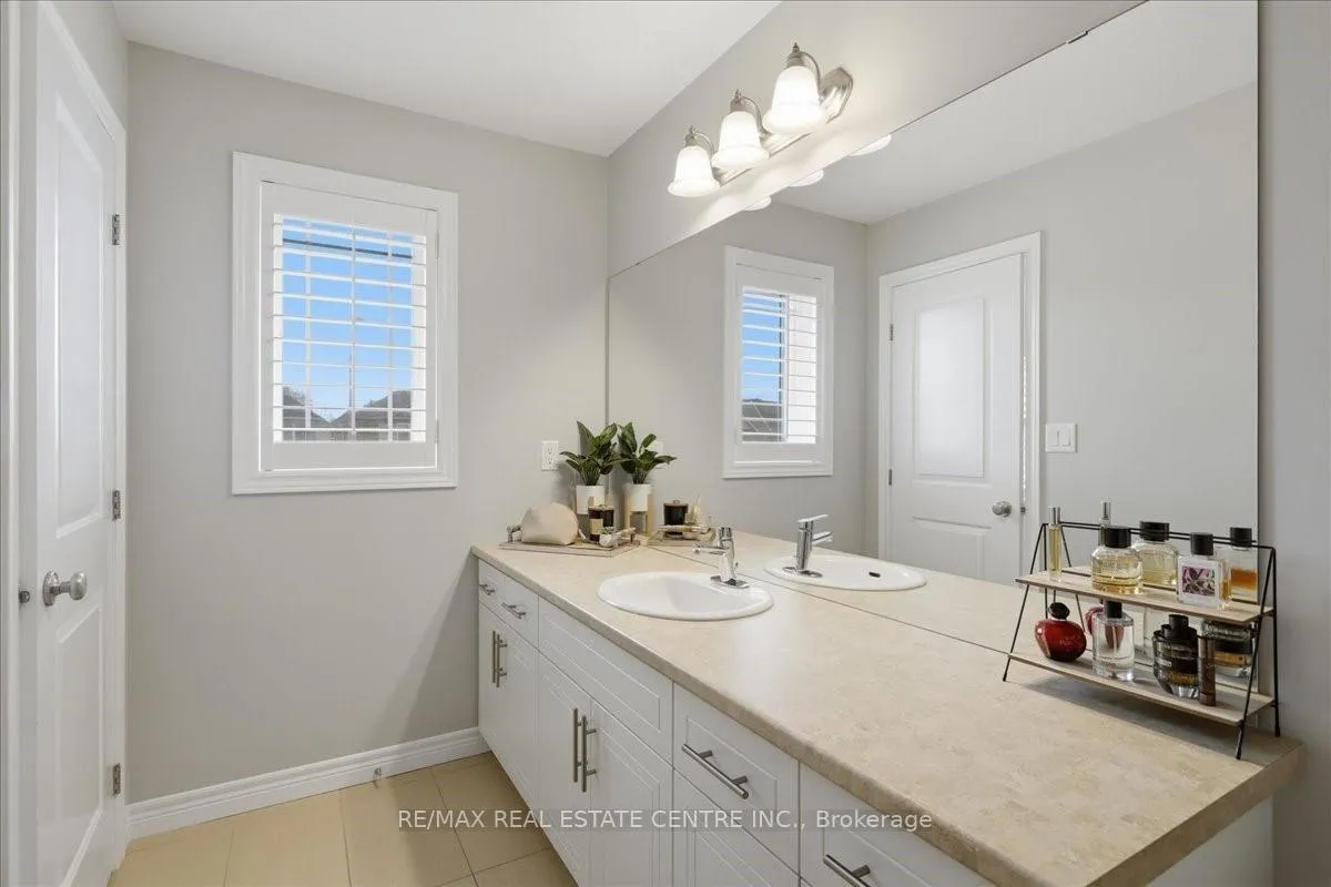 Photo 24 of 76 Chamomile Drive, Hamilton, Eleanor — HOMEH