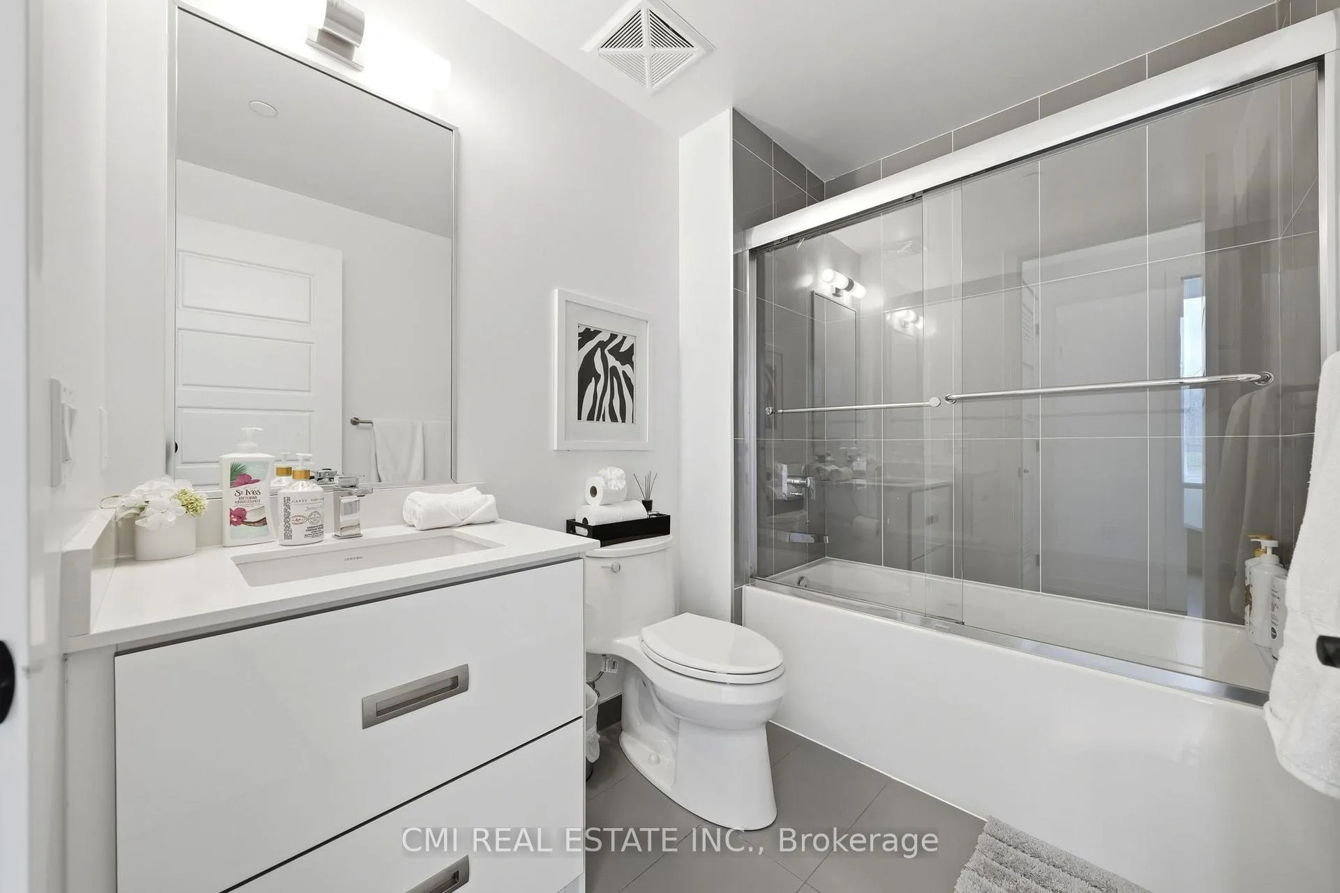 Photo 17 of Unit 106, 415 Sea Ray Avenue, Innisfil, Rural Innisfil — HOMEH