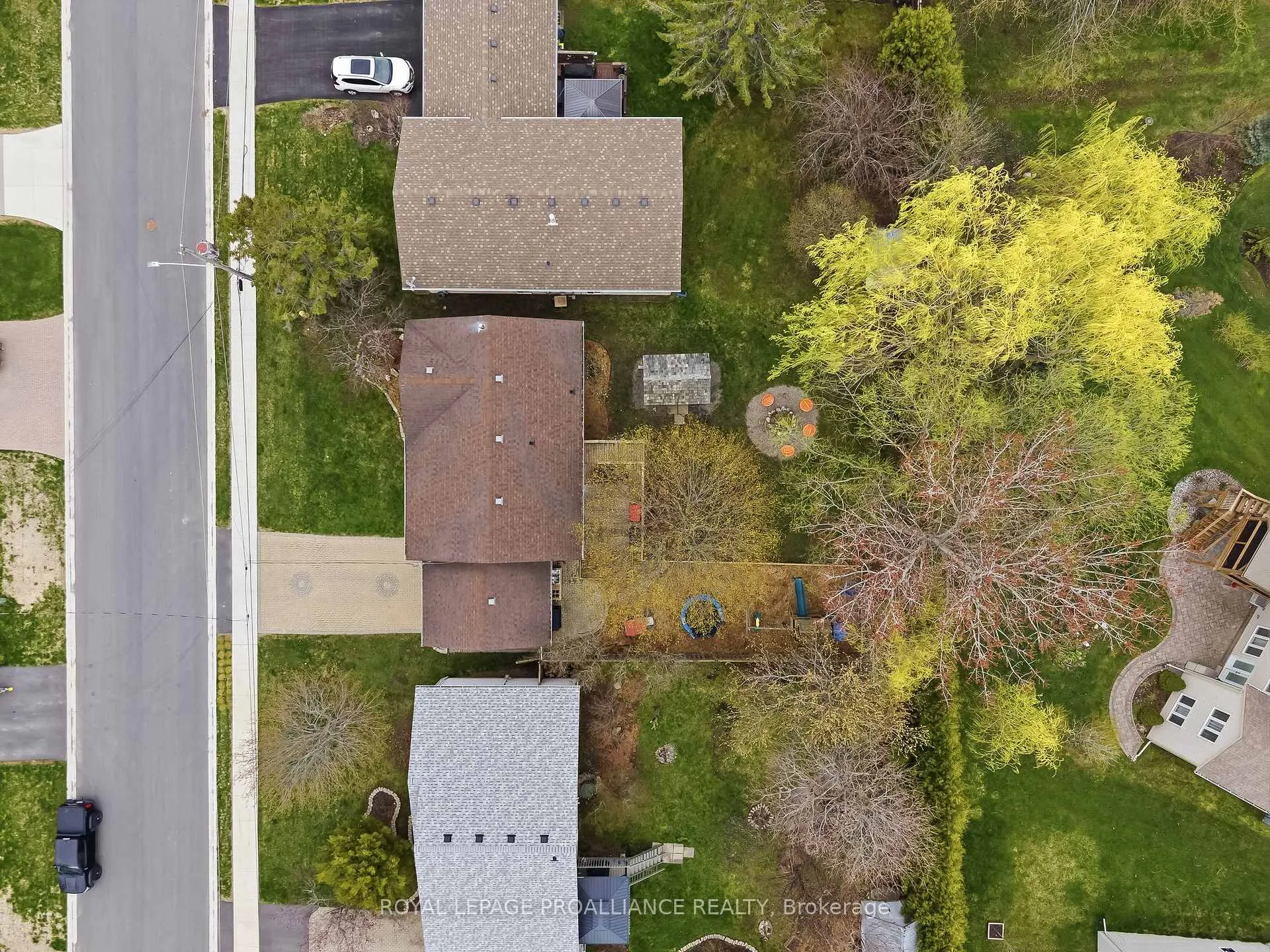 Photo 4 of 12 Marina Drive, Brighton — HOMEH