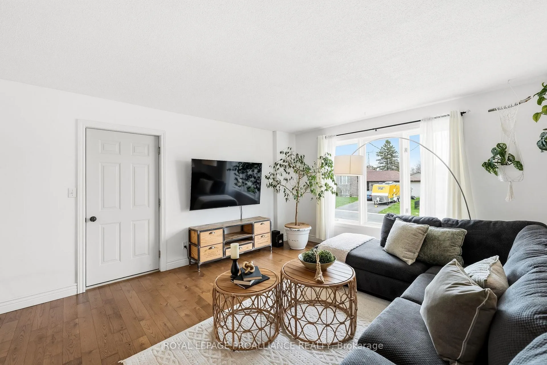 Photo 7 of 12 Marina Drive, Brighton — HOMEH