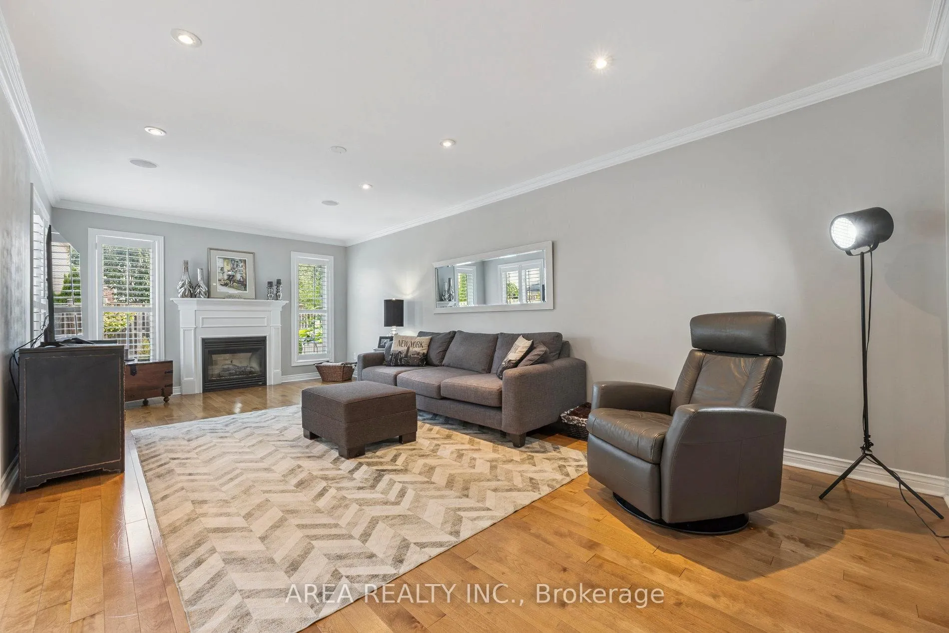 Photo 14 of 43 Chatterson Street, Whitby, Rolling Acres — HOMEH