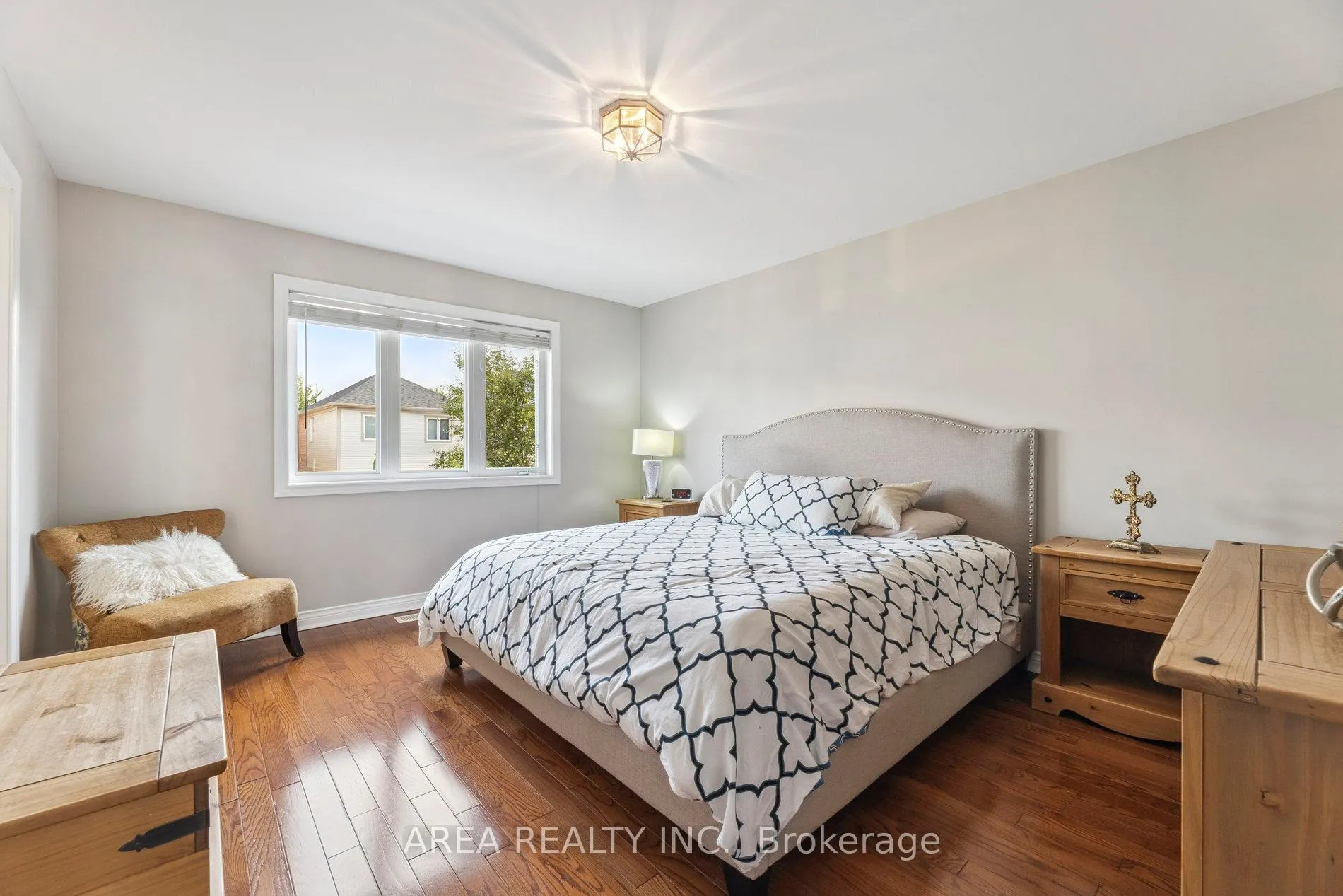 Photo 22 of 43 Chatterson Street, Whitby, Rolling Acres — HOMEH