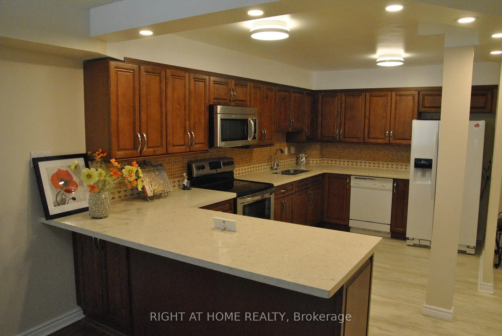 Photo 9 of Unit 607, 45 Carlton Street, Toronto, Church-Yonge Corridor — HOMEH