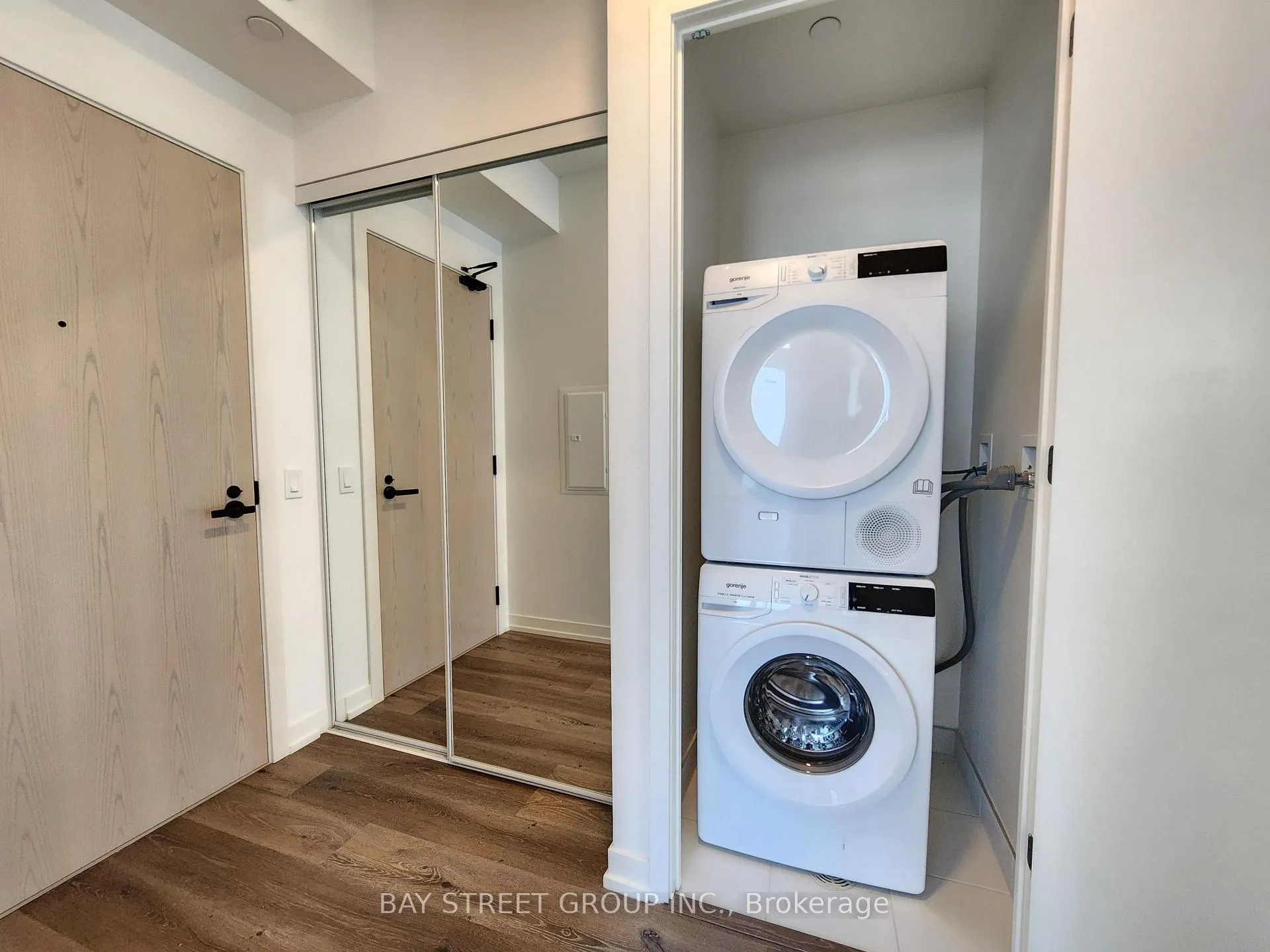 Photo 7 of Unit 2203, 28 Interchange Way, Vaughan, Vaughan Corporate Centre — HOMEH