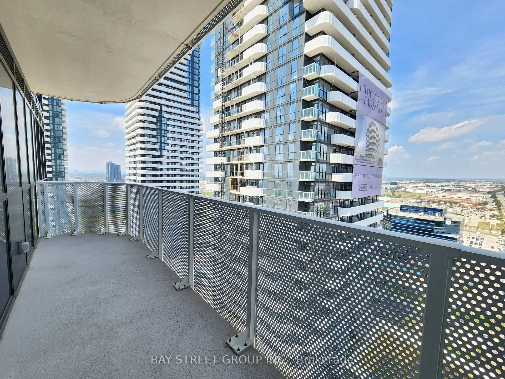 Photo 15 of Unit 2203, 28 Interchange Way, Vaughan, Vaughan Corporate Centre — HOMEH