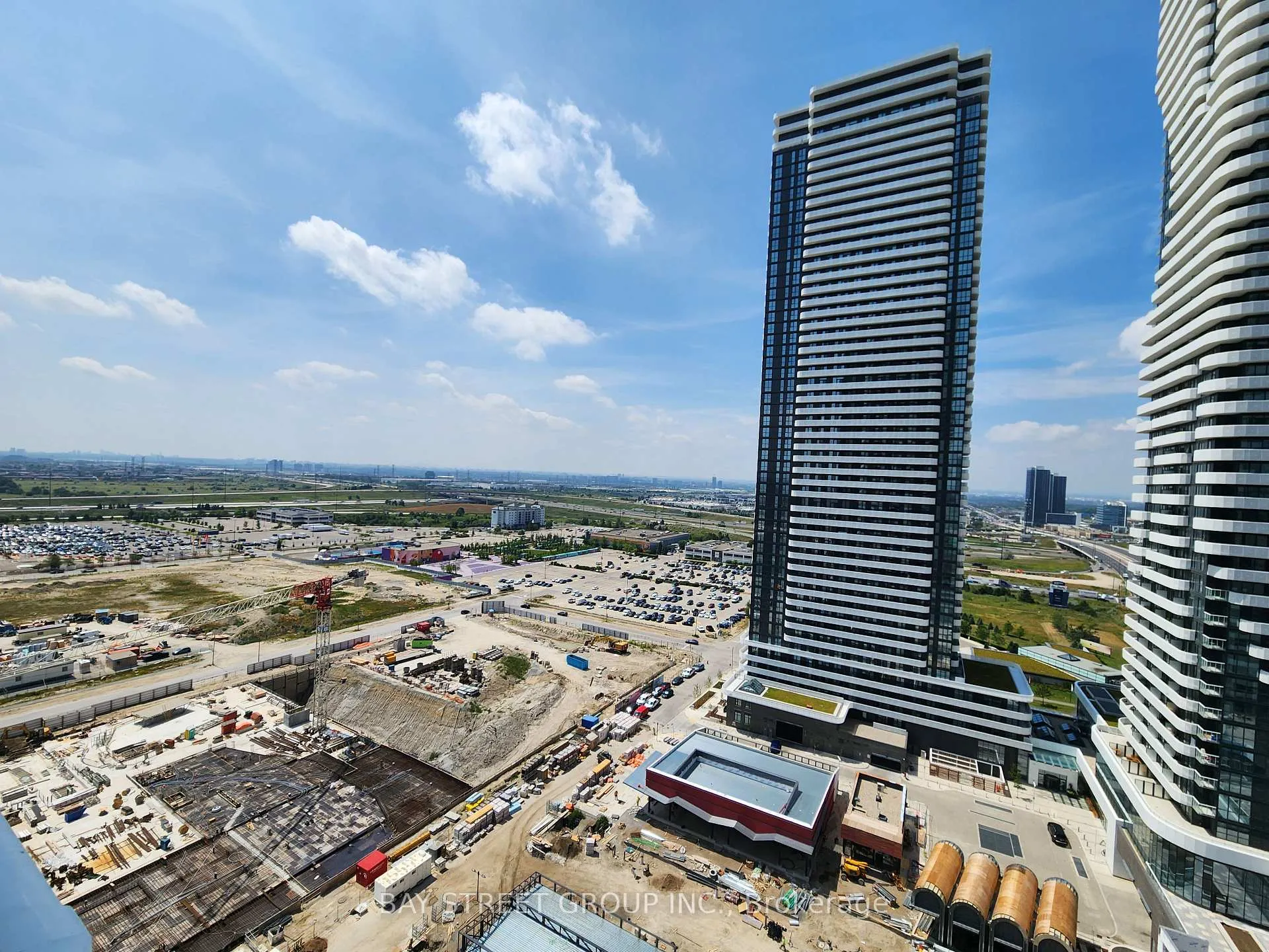 Photo 17 of Unit 2203, 28 Interchange Way, Vaughan, Vaughan Corporate Centre — HOMEH