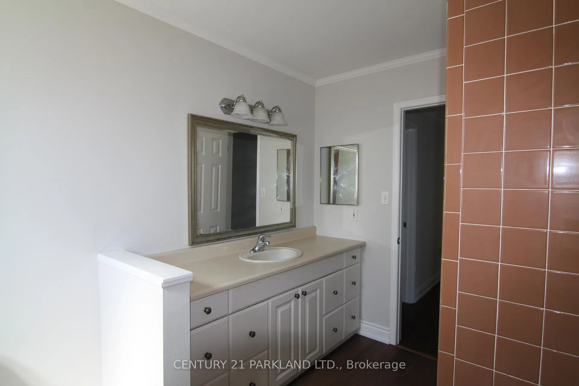 Photo 20 of 797 Lochness Crescent, Oshawa, McLaughlin — HOMEH