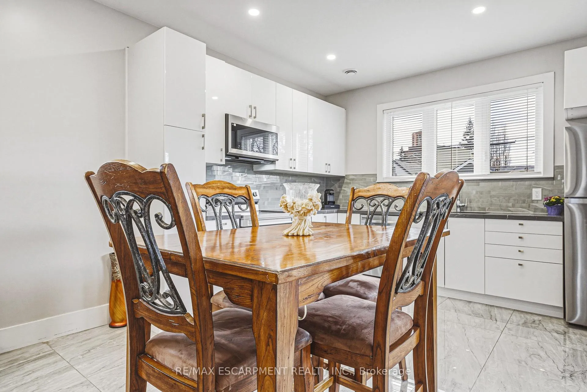 Photo 10 of 68 Vansitmart Avenue, Hamilton, Homeside — HOMEH