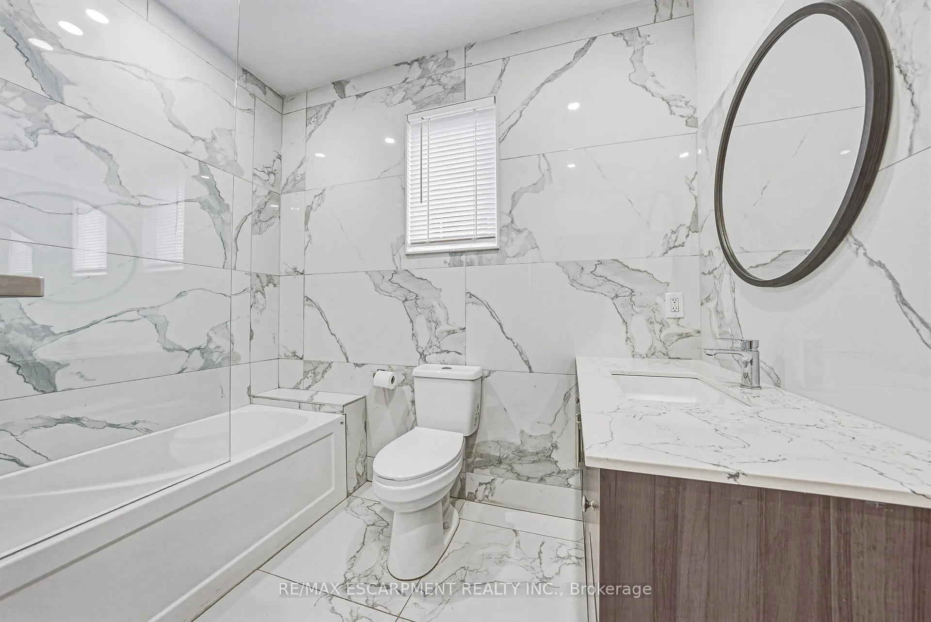 Photo 17 of 68 Vansitmart Avenue, Hamilton, Homeside — HOMEH
