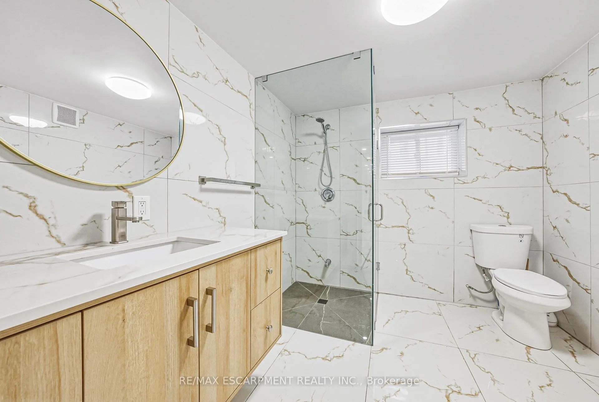 Photo 37 of 68 Vansitmart Avenue, Hamilton, Homeside — HOMEH