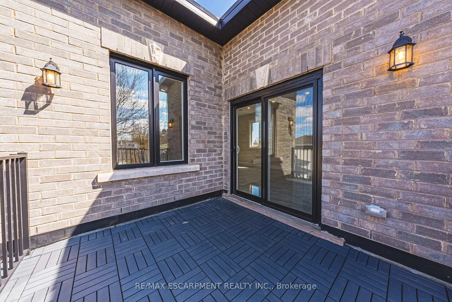 Photo 41 of 68 Vansitmart Avenue, Hamilton, Homeside — HOMEH
