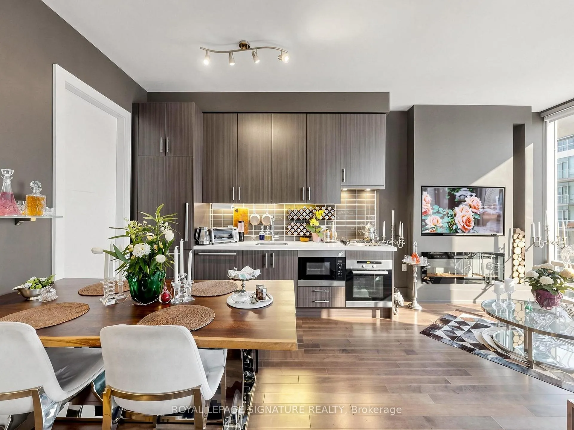 Photo 16 of Unit 830, 39 Queens Quay E, Toronto, Waterfront Communities — HOMEH