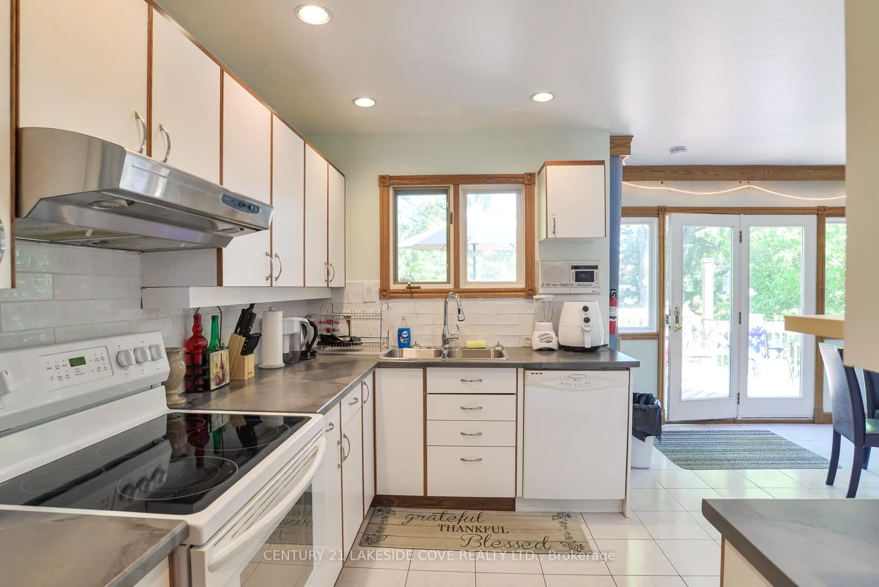 Photo 11 of 40 Ridge Avenue, Ramara, Brechin — HOMEH