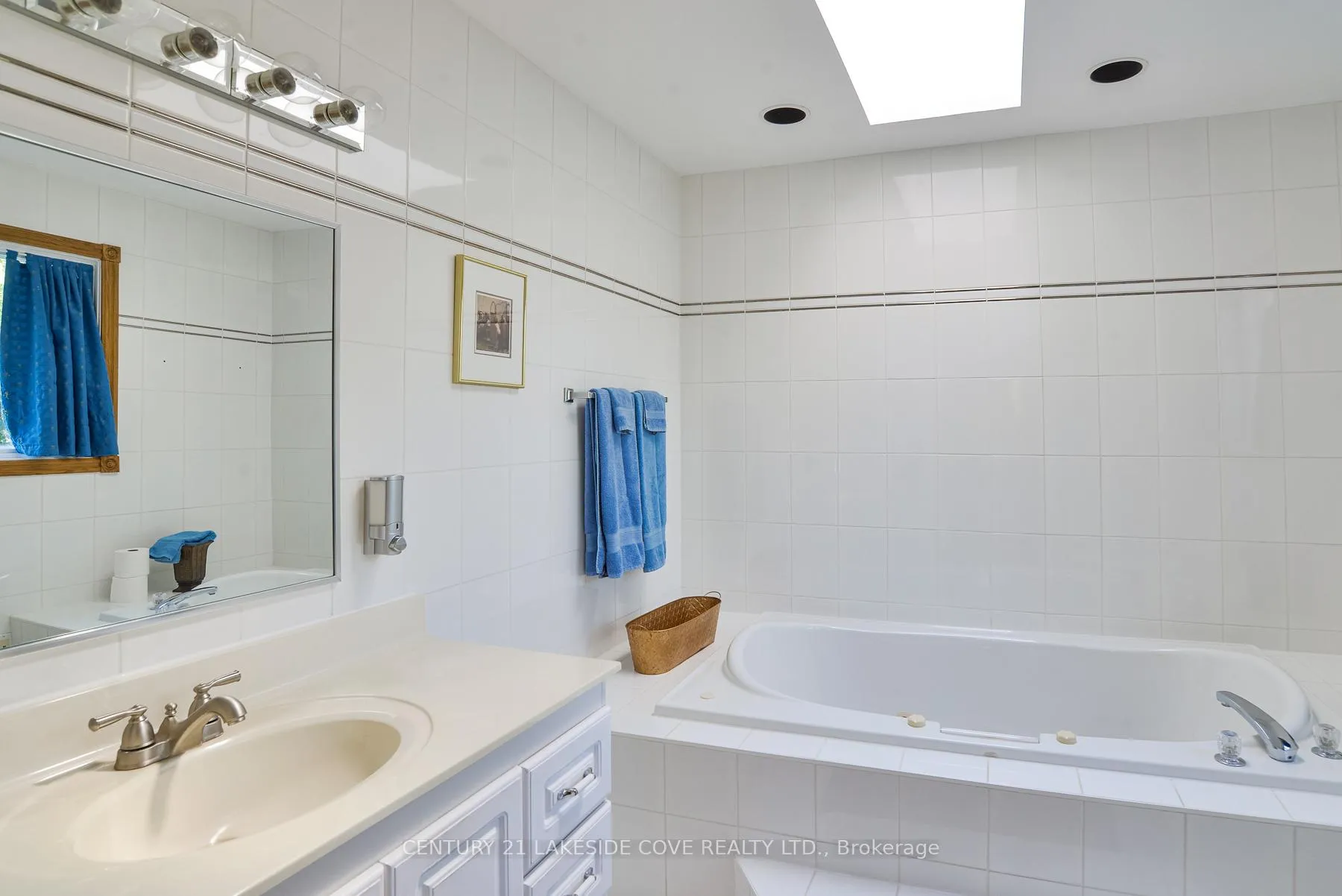 Photo 17 of 40 Ridge Avenue, Ramara, Brechin — HOMEH