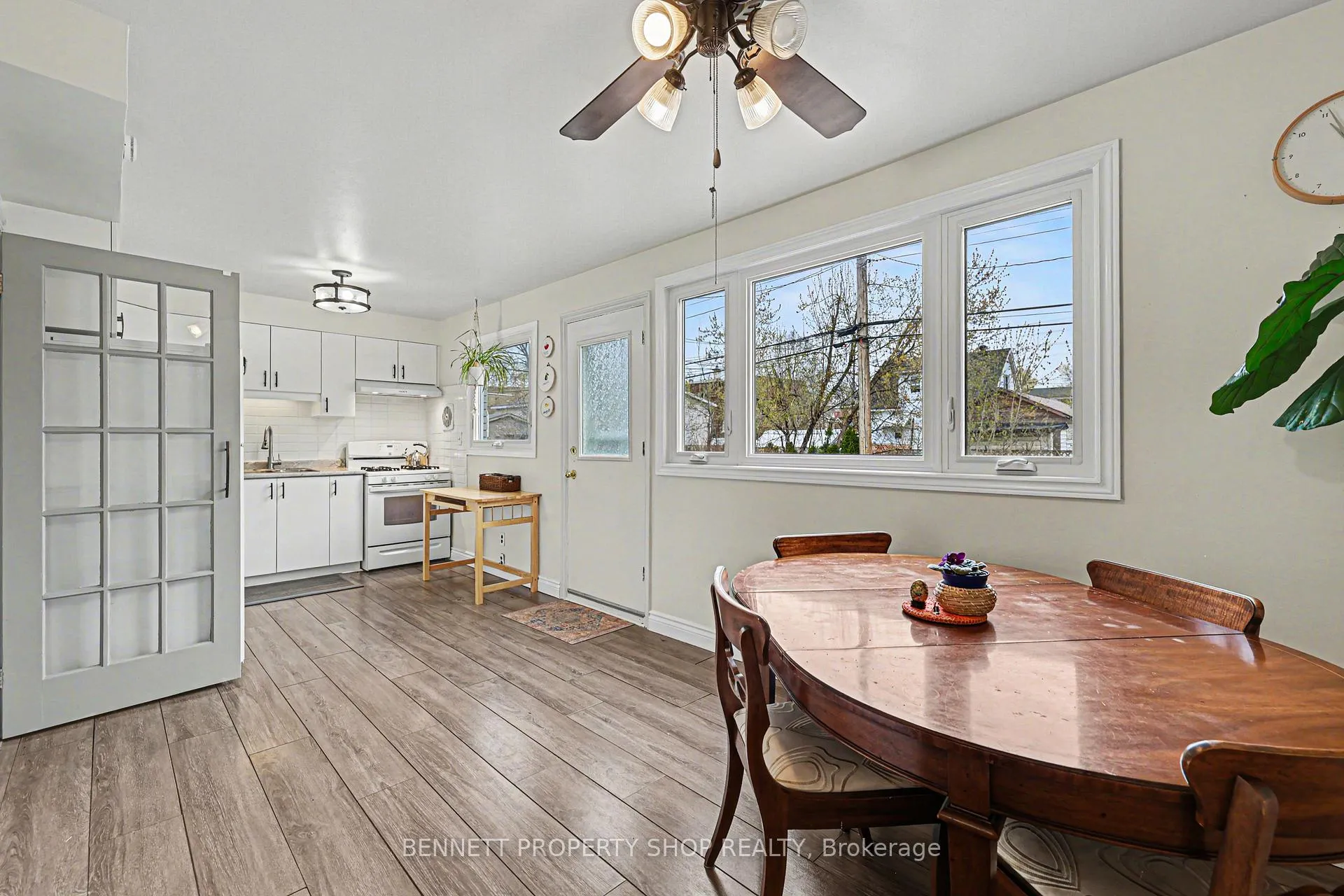 Photo 4 of 673 Morin Street, Ottawa, Castle Heights — HOMEH
