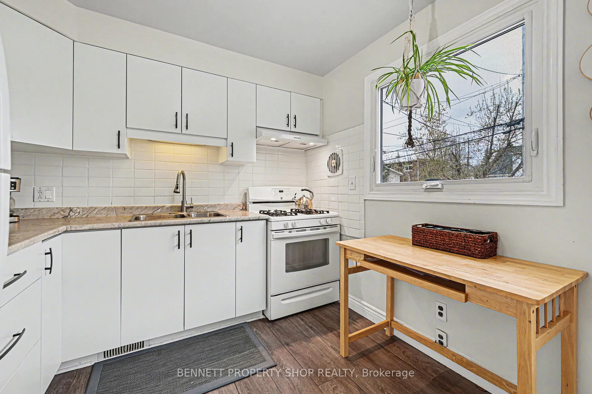 Photo 6 of 673 Morin Street, Ottawa, Castle Heights — HOMEH