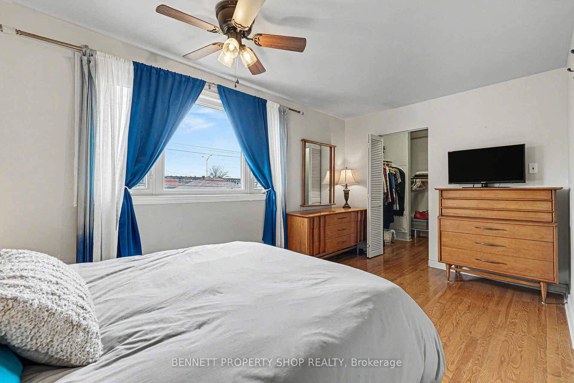 Photo 8 of 673 Morin Street, Ottawa, Castle Heights — HOMEH
