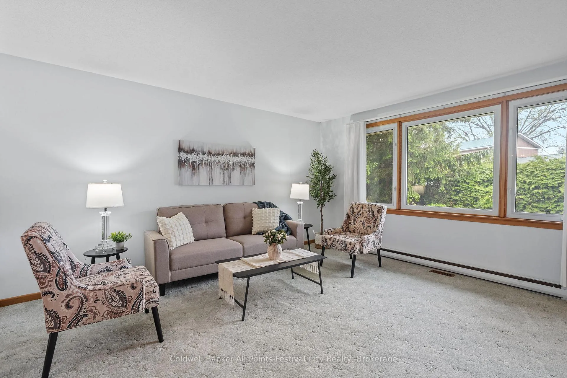 Photo 17 of 4 Suncoast Drive W, Goderich, Goderich (Town) — HOMEH