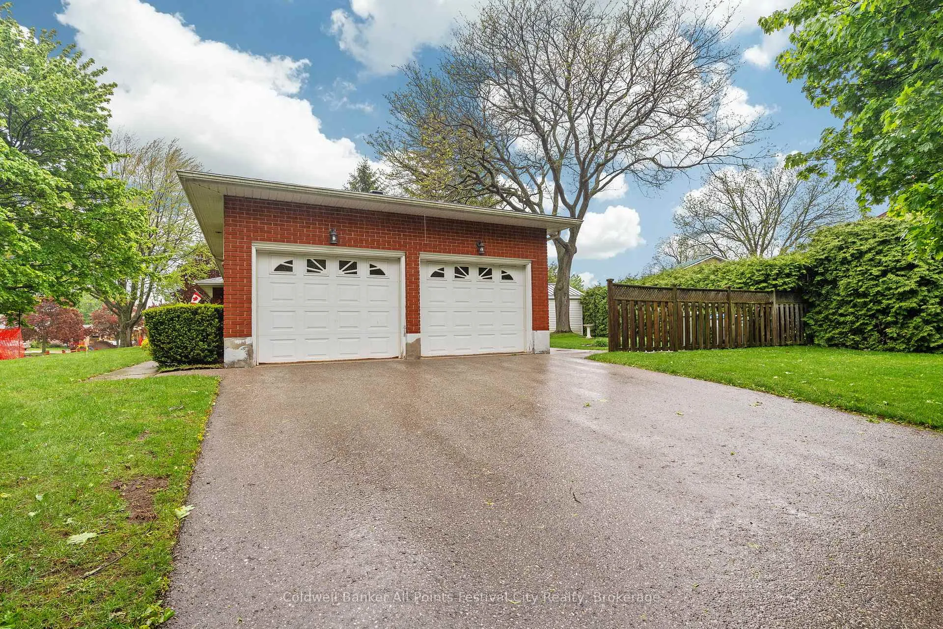 Photo 42 of 4 Suncoast Drive W, Goderich, Goderich (Town) — HOMEH