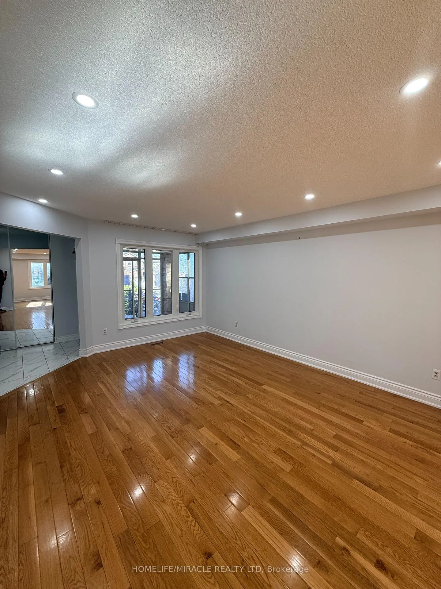 Photo 9 of 2274 Chapman Court, Pickering, Brock Ridge — HOMEH