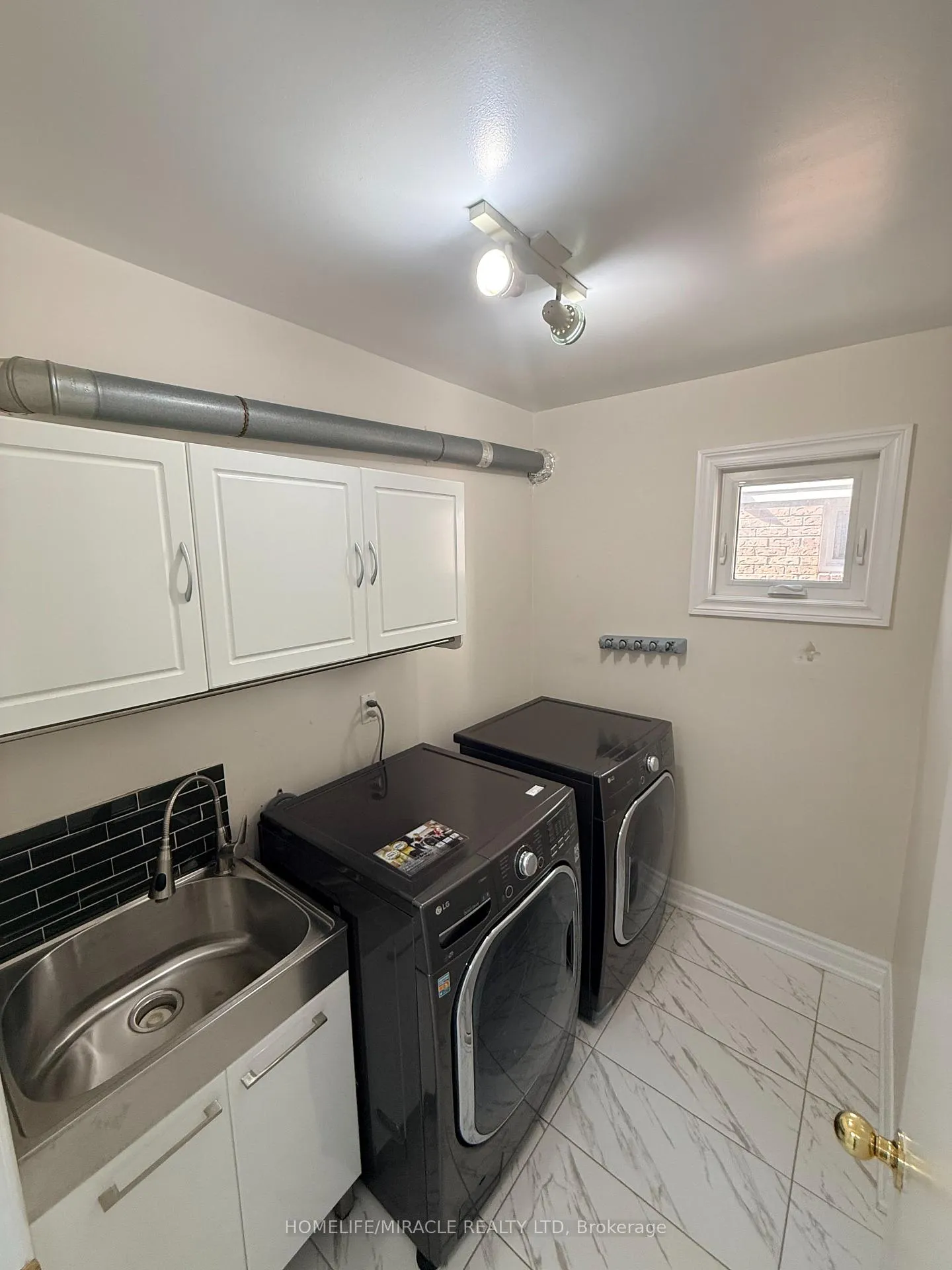 Photo 14 of 2274 Chapman Court, Pickering, Brock Ridge — HOMEH