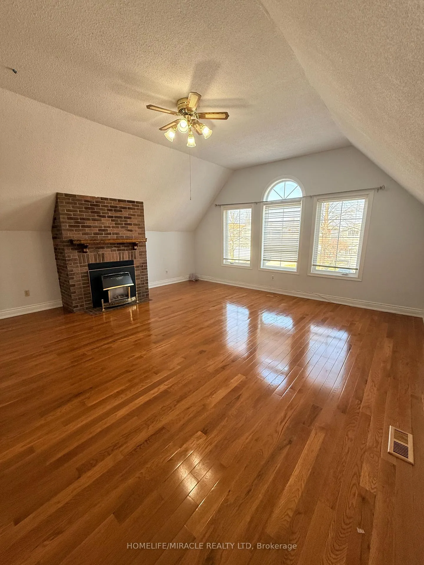Photo 29 of 2274 Chapman Court, Pickering, Brock Ridge — HOMEH