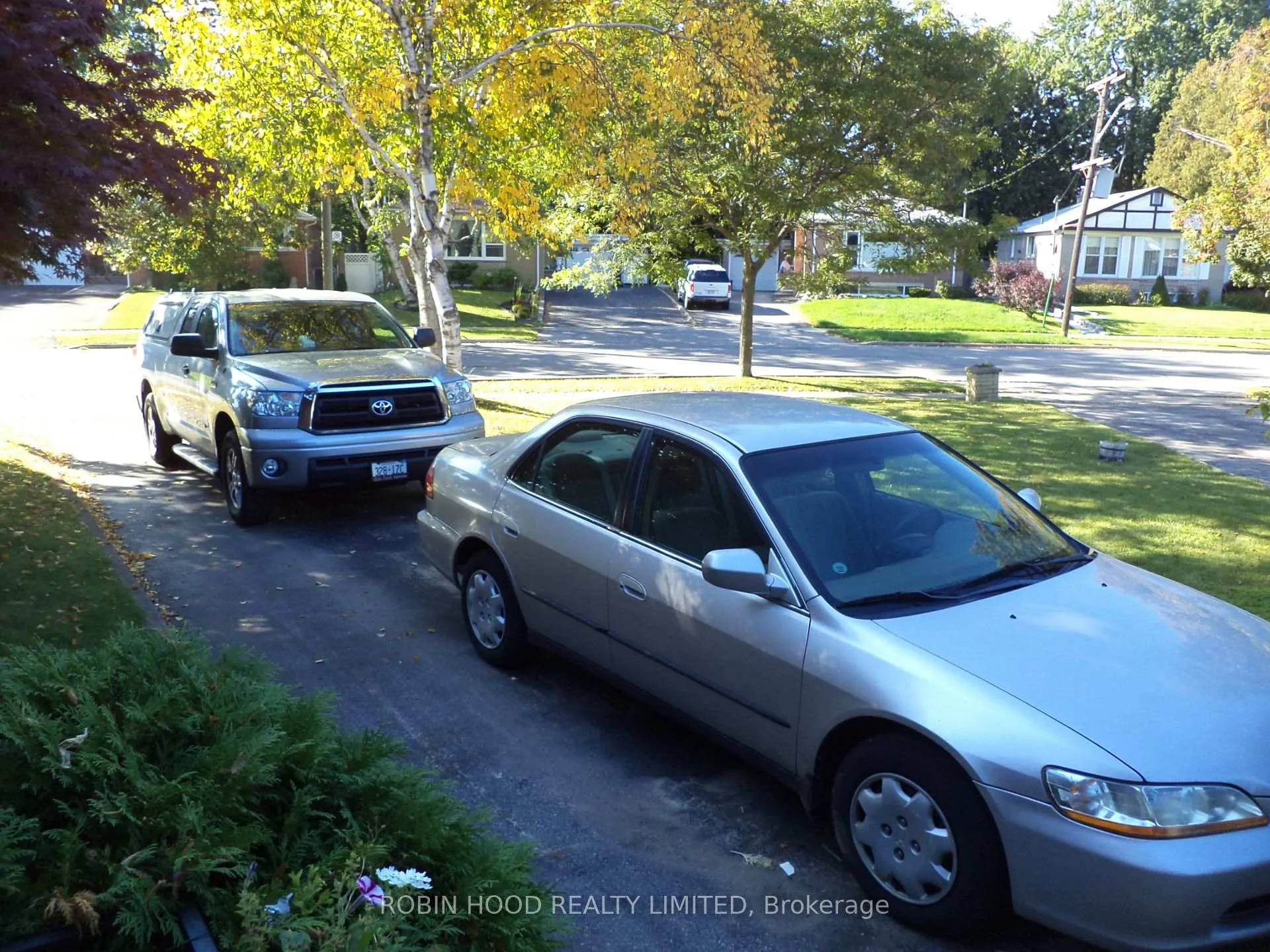 Photo 3 of 238 Thistle Down Boulevard, Etobicoke, Thistletown-Beaumonde Heights — HOMEH